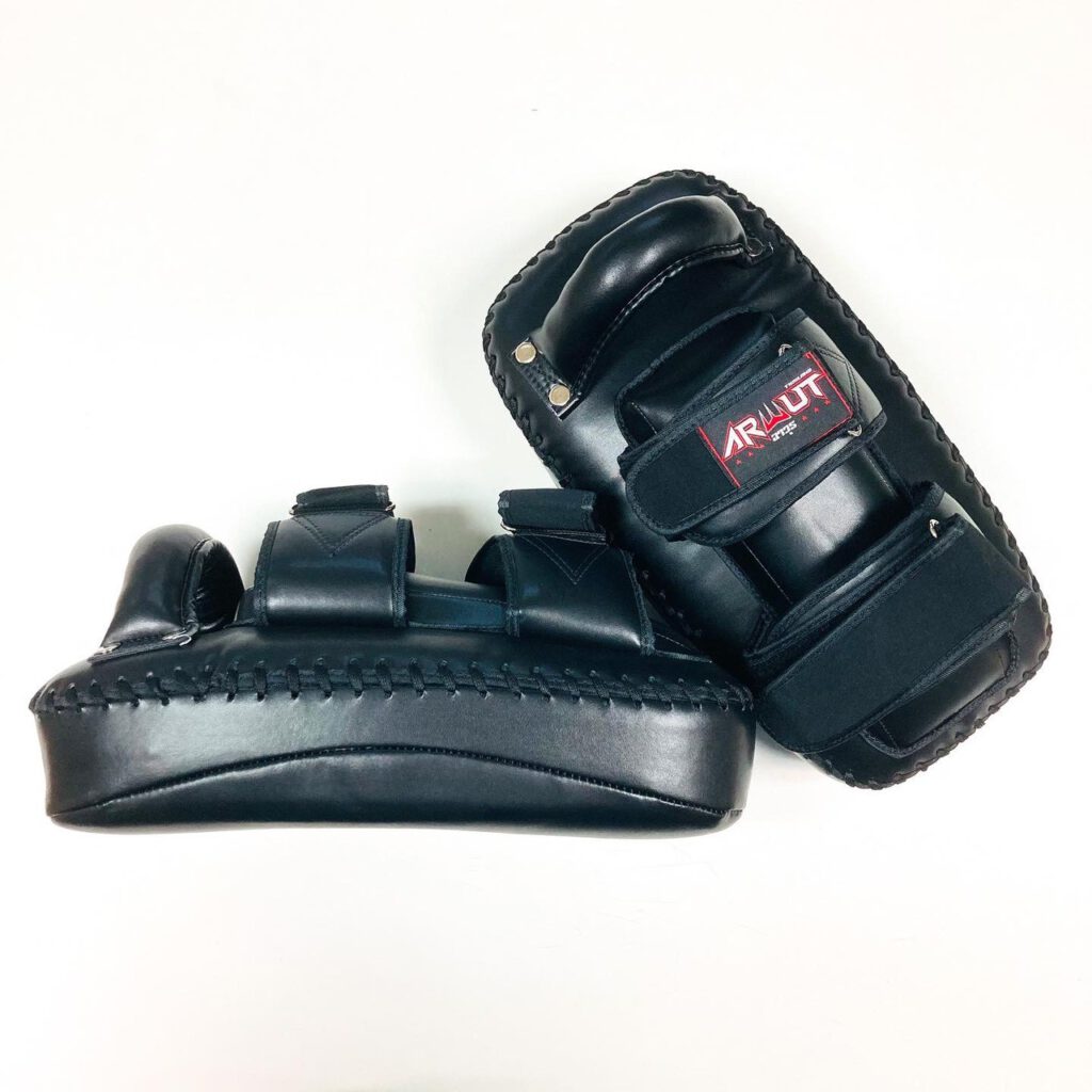 ARWUT PROTECTOR KICK PADS KP4 BLACK-grizzshop
