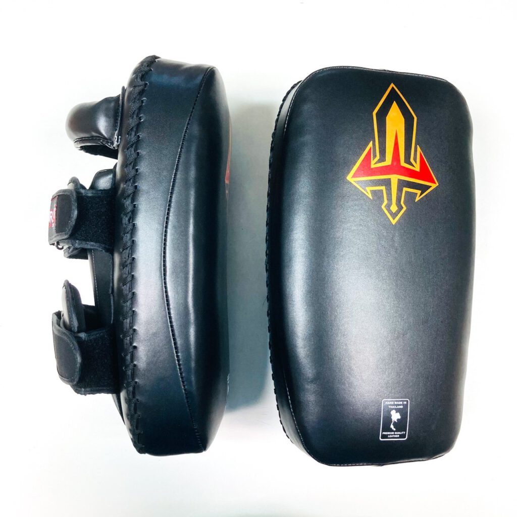 ARWUT PROTECTOR KICK PADS KP4 BLACK-grizzshop