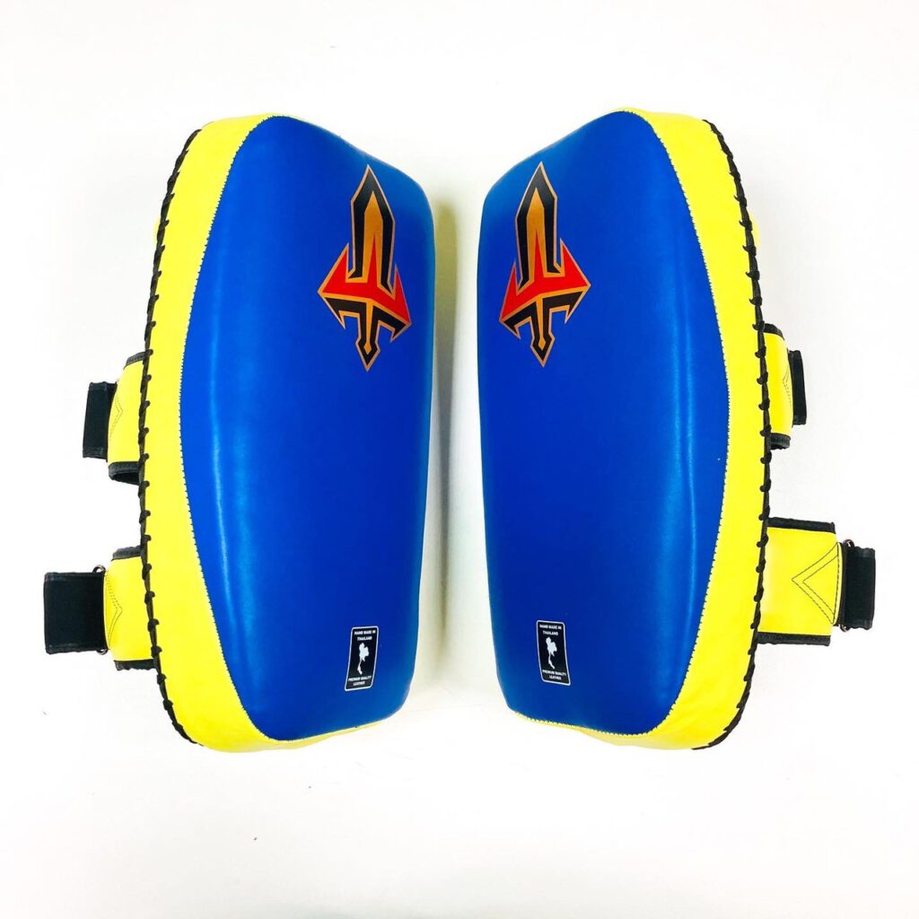 ARWUT PROTECTOR KICK PADS KP4 BLUE/YELLOW-grizzshop