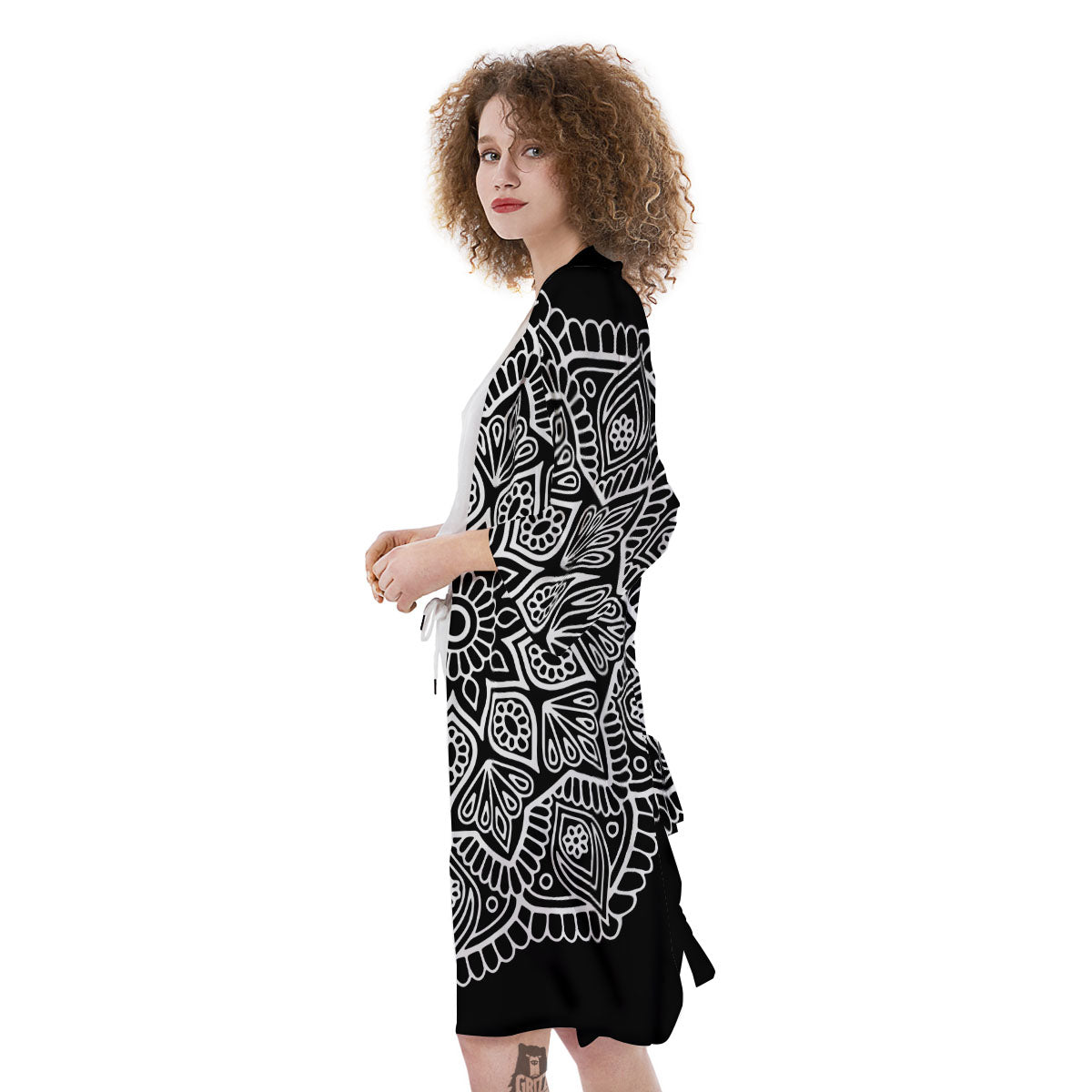 Abstract Mandala White And Black Print Kimono-grizzshop