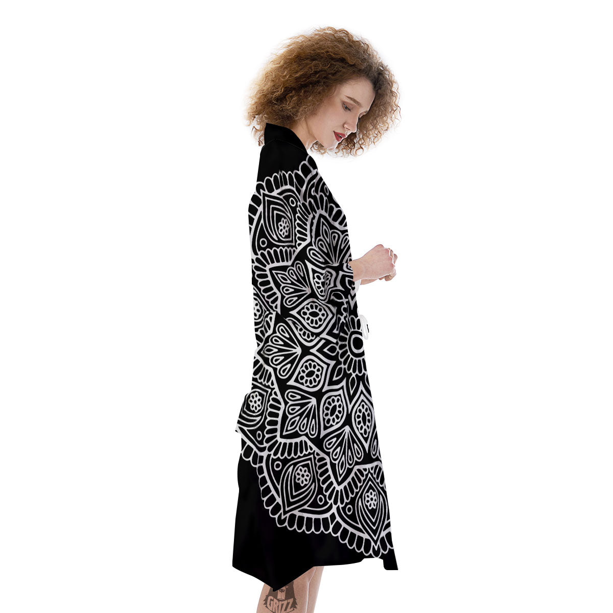 Abstract Mandala White And Black Print Kimono-grizzshop