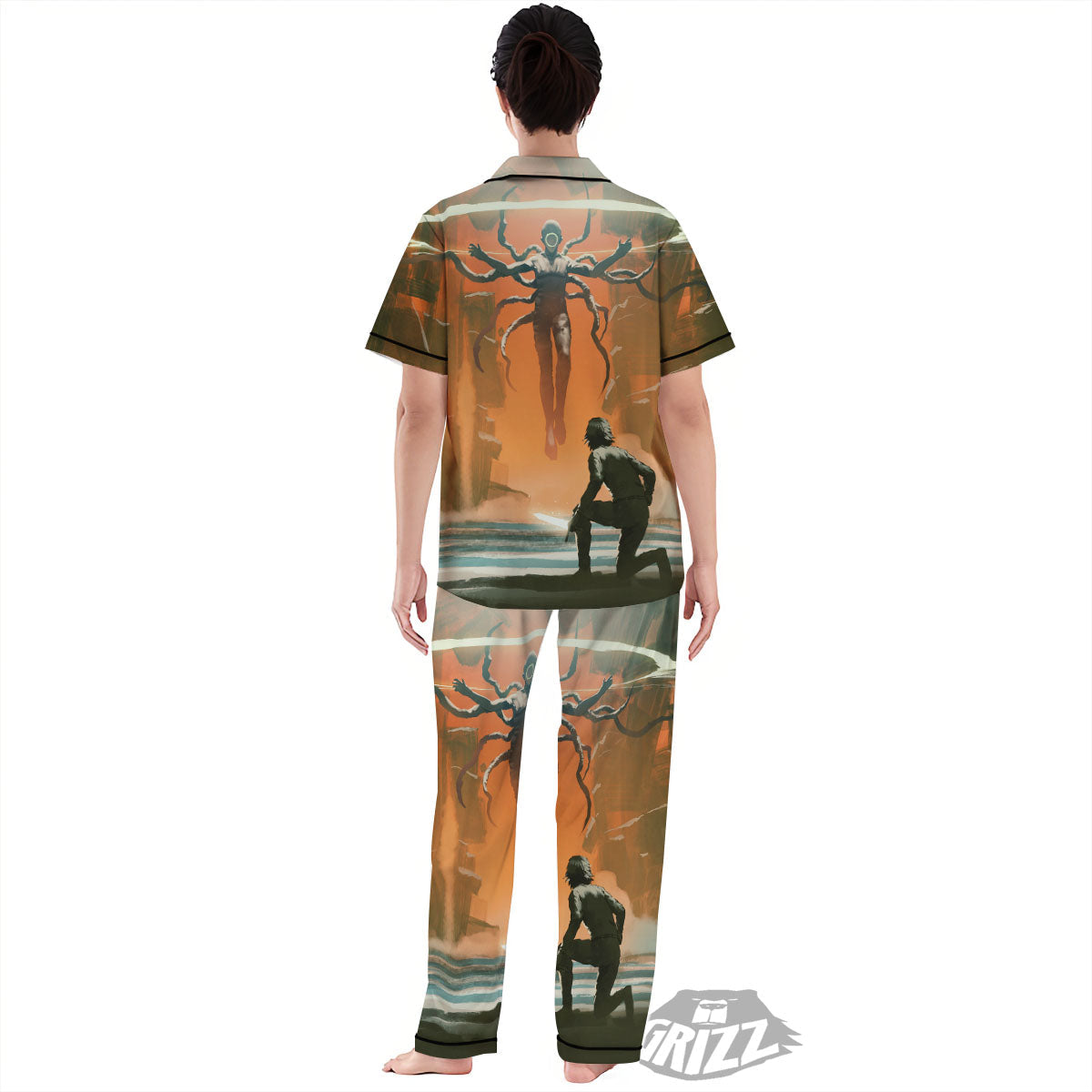 Fight With Alien Print Women's Pajamas Set-grizzshop