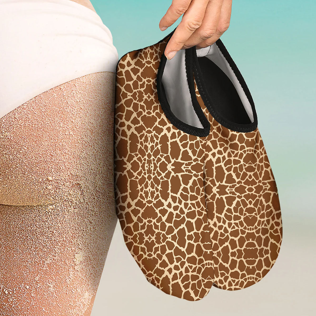 Giraffe Brown Print Pattern Water Shoes-grizzshop