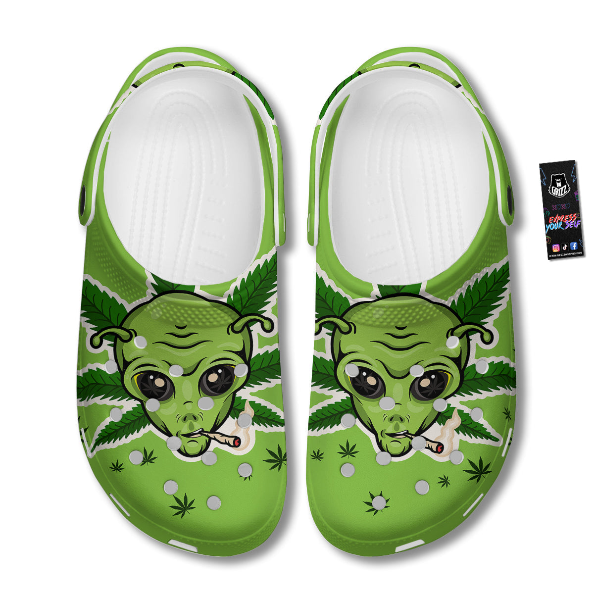 Green Alien Smoking Print Clog-grizzshop