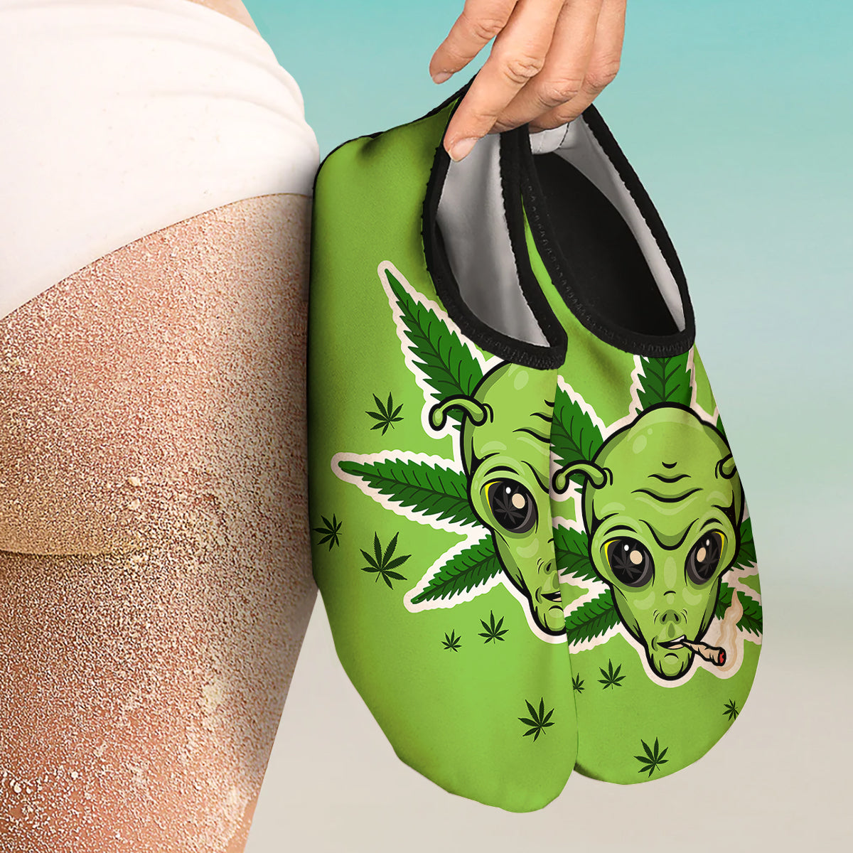 Green Alien Smoking Print Water Shoes-grizzshop
