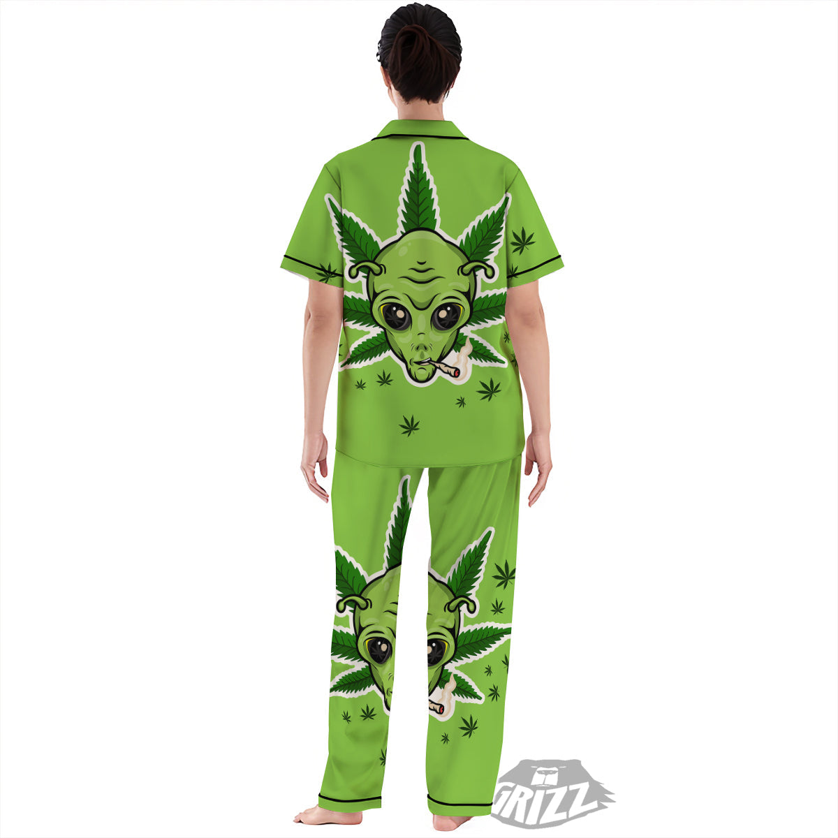 Green Alien Smoking Print Women's Pajamas Set-grizzshop