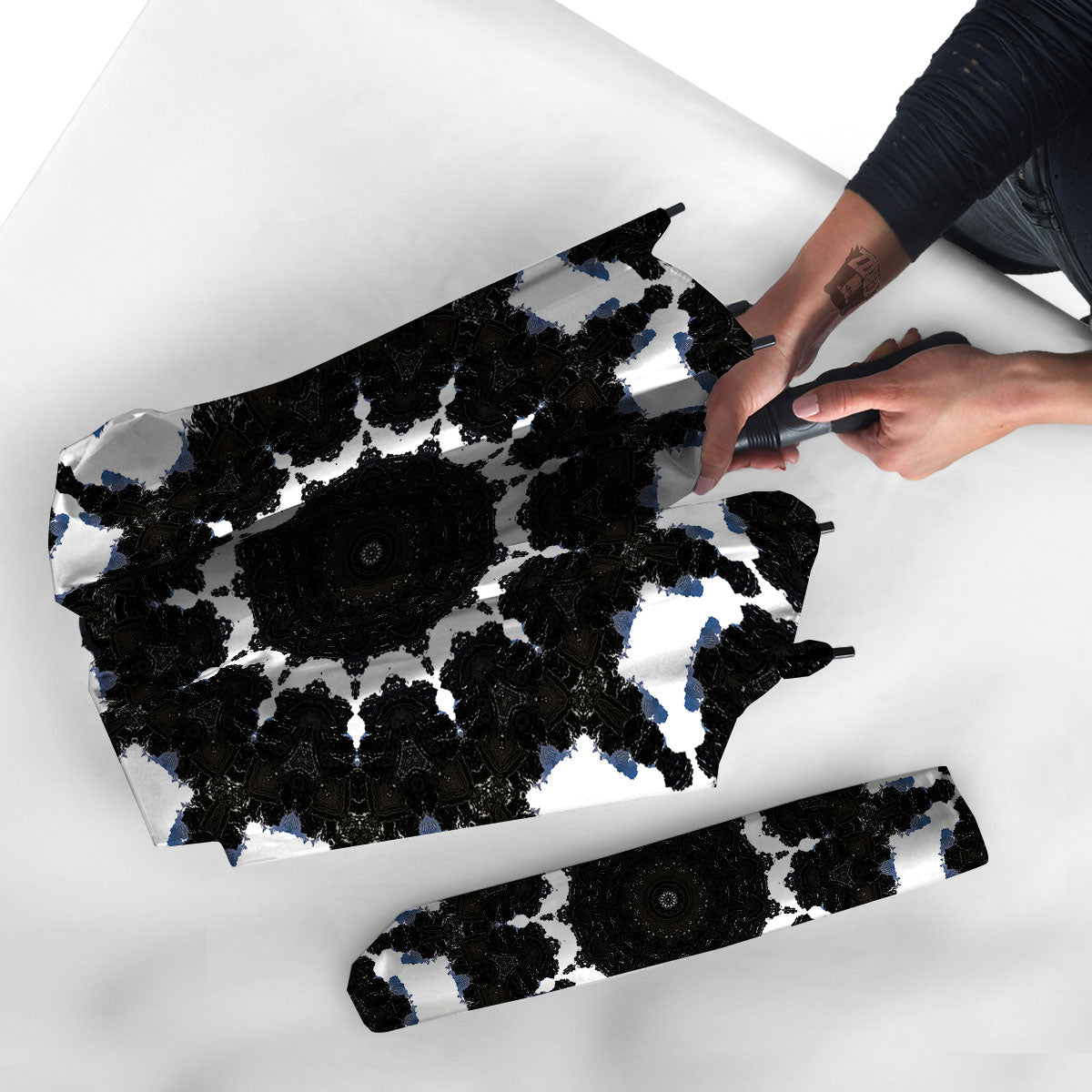 Kaleidoscope White And Black Print Umbrella-grizzshop