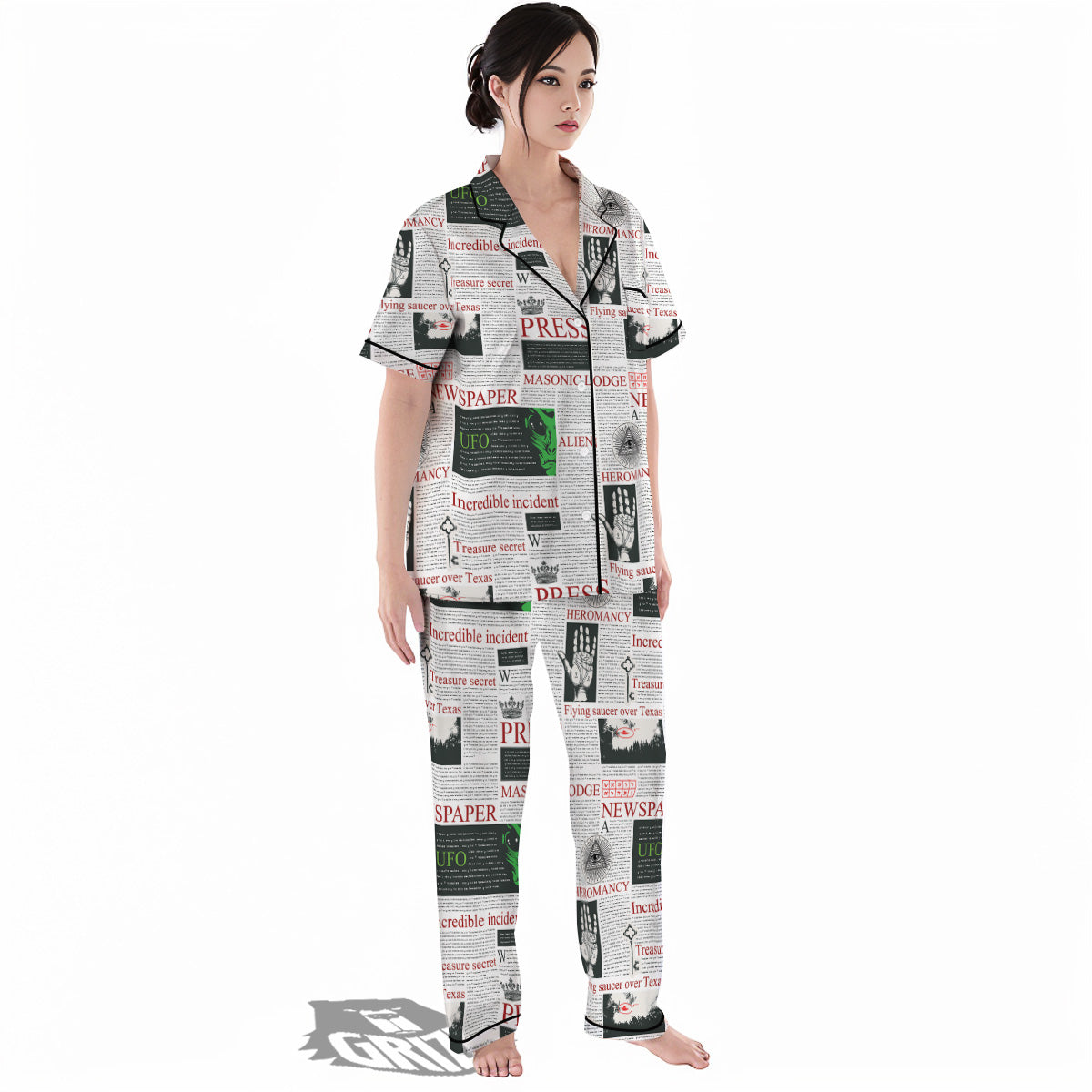 Newspaper Aliens Topic Print Pattern Women's Pajamas Set-grizzshop