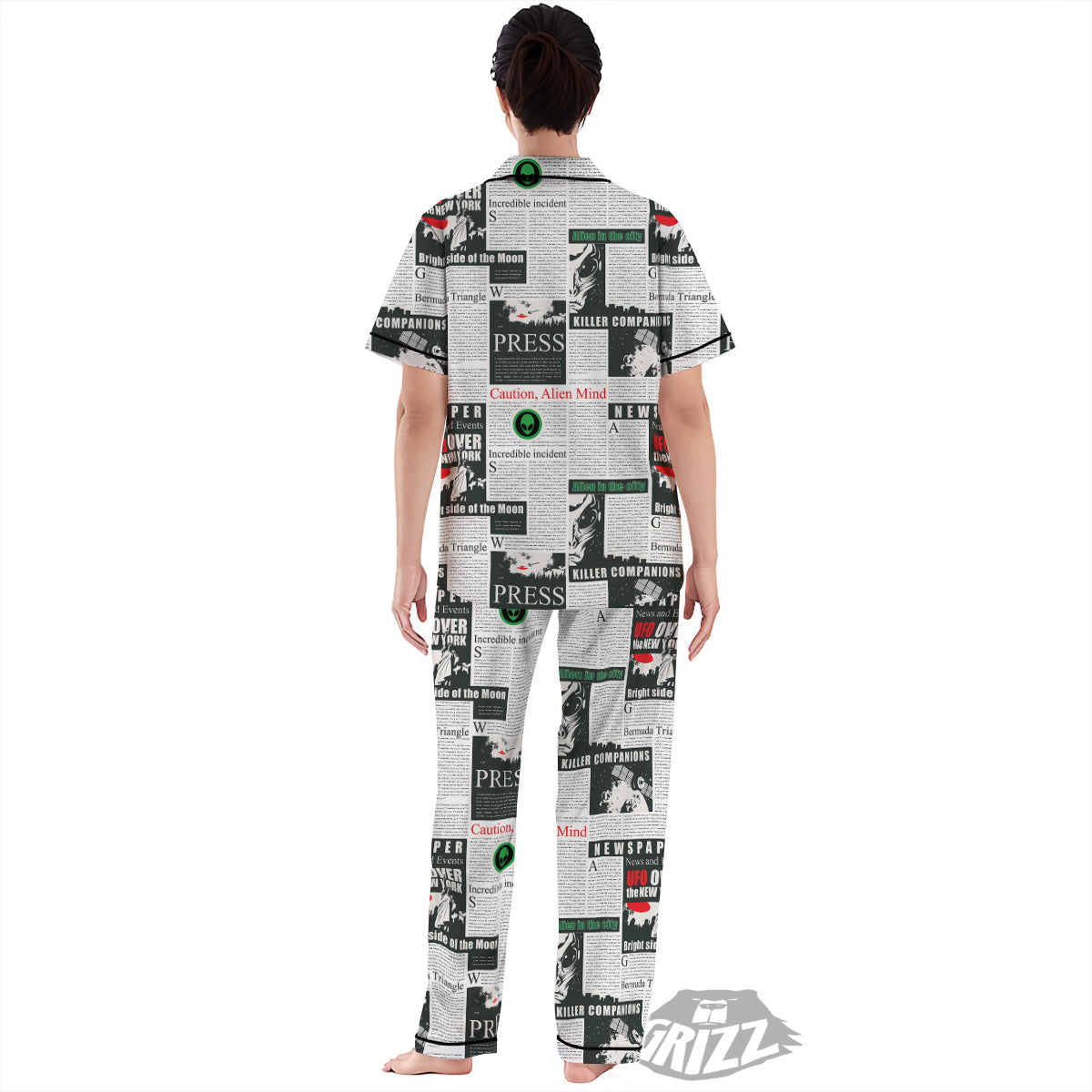 Newspaper Headlines Alien Print Pattern Women's Pajamas Set-grizzshop