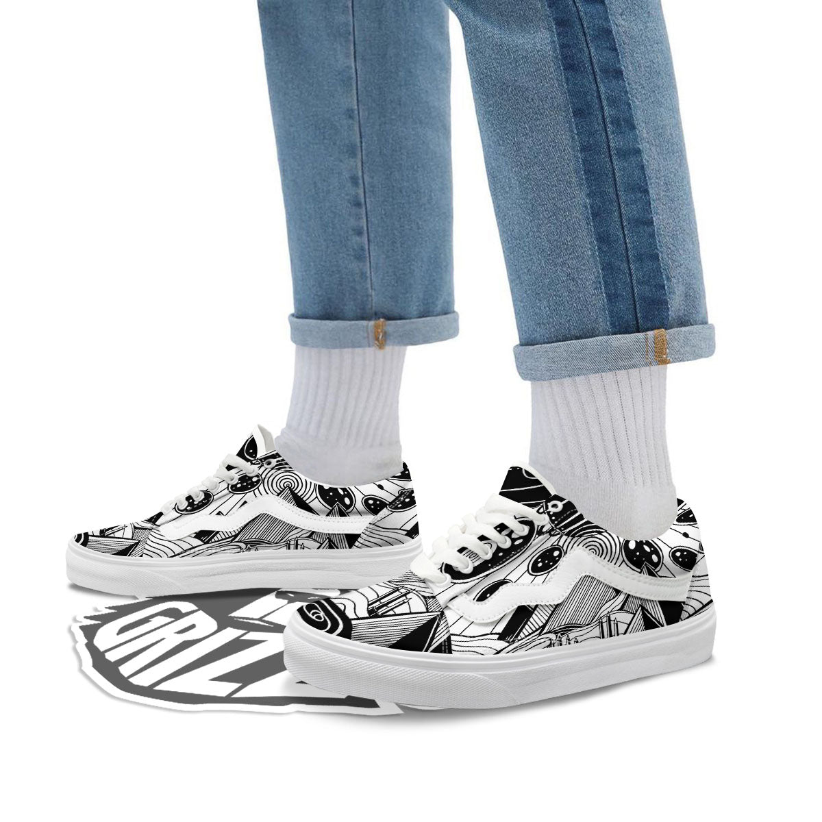Pyramid UFO Print Skate Shoes-grizzshop