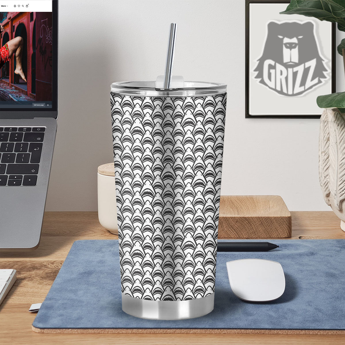 Shark Doodle Print Pattern Tumbler-grizzshop