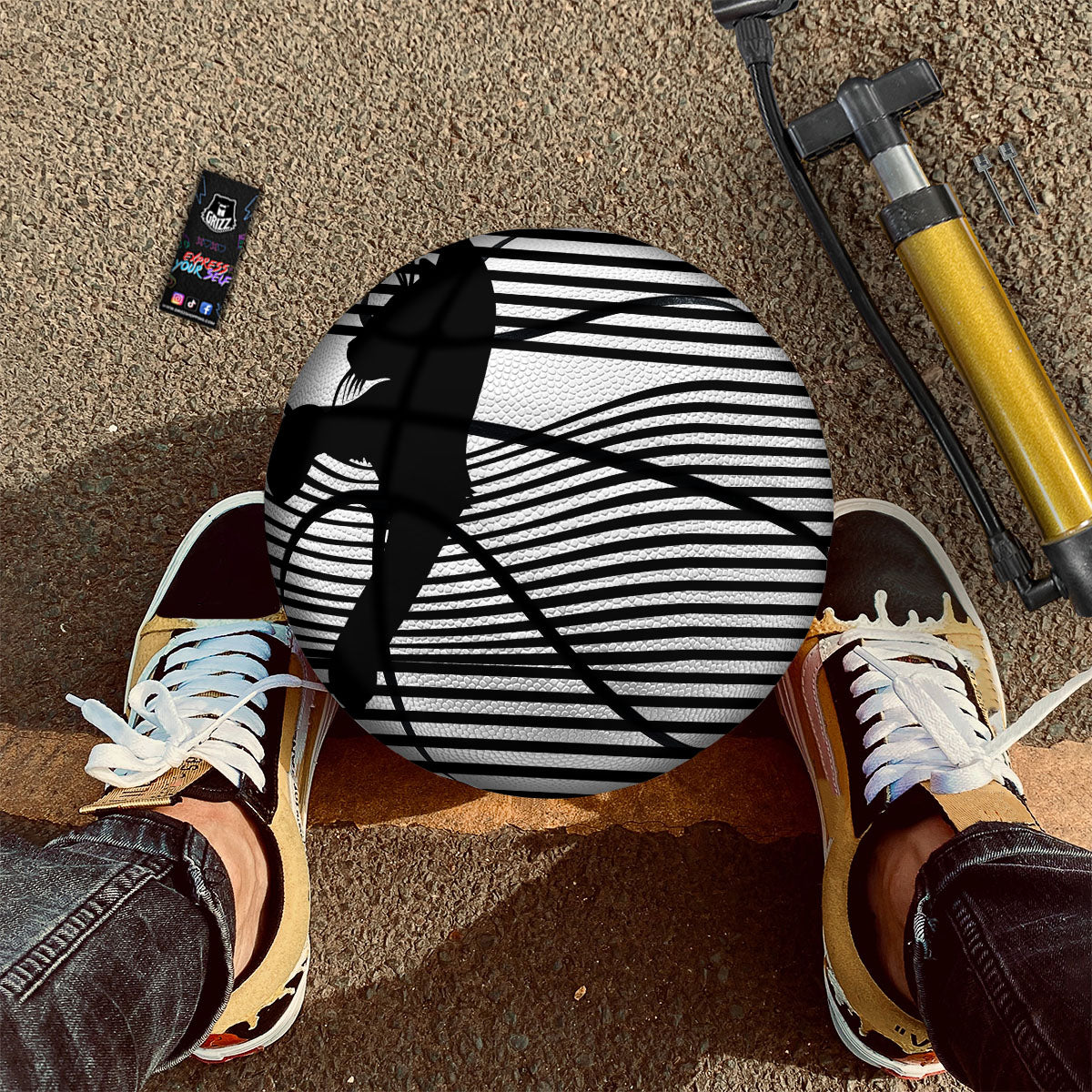 Striped Black Cat Print Basketball
