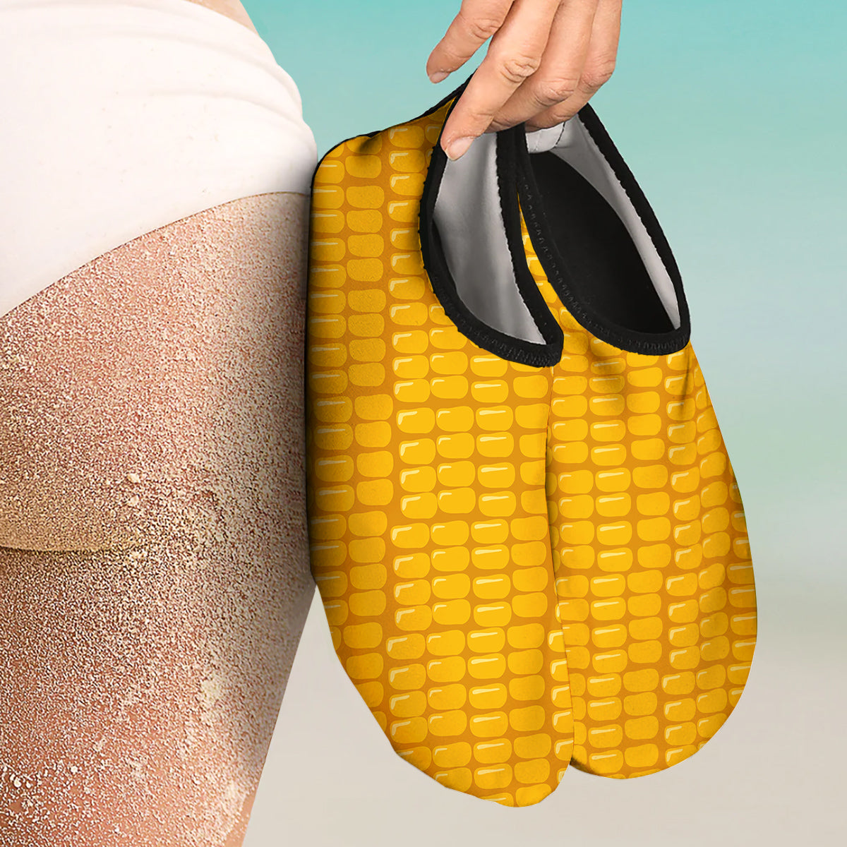 Texture Corn Print Water Shoes-grizzshop