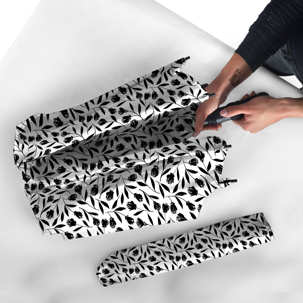 Tulip White And Black Print Pattern Umbrella-grizzshop