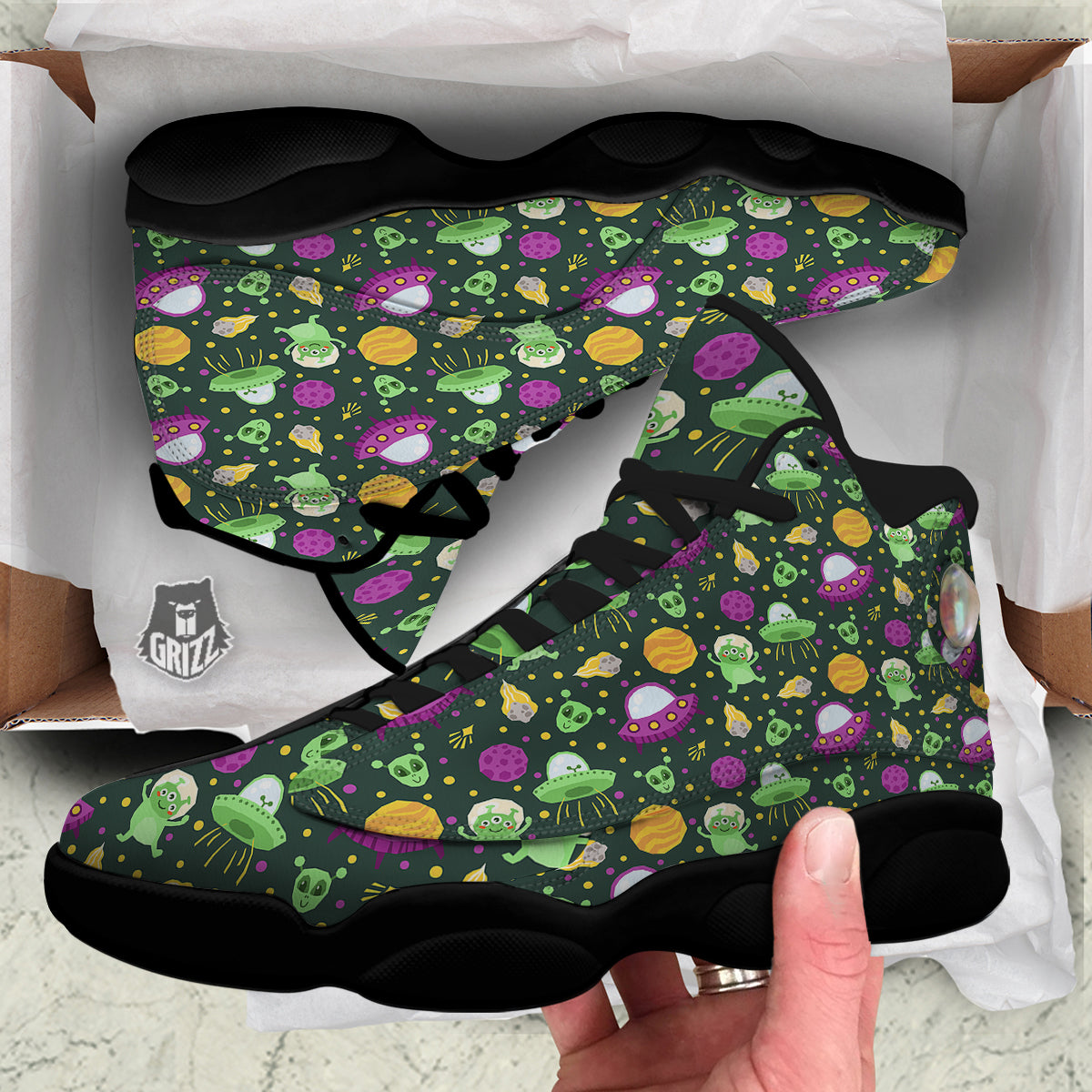 UFO Little Green Alien Print Pattern Black Basketball Shoes-grizzshop