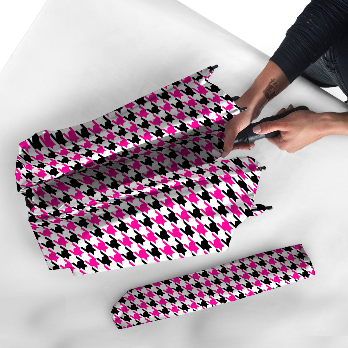 White Pink And Black Houndstooth Print Umbrella-grizzshop