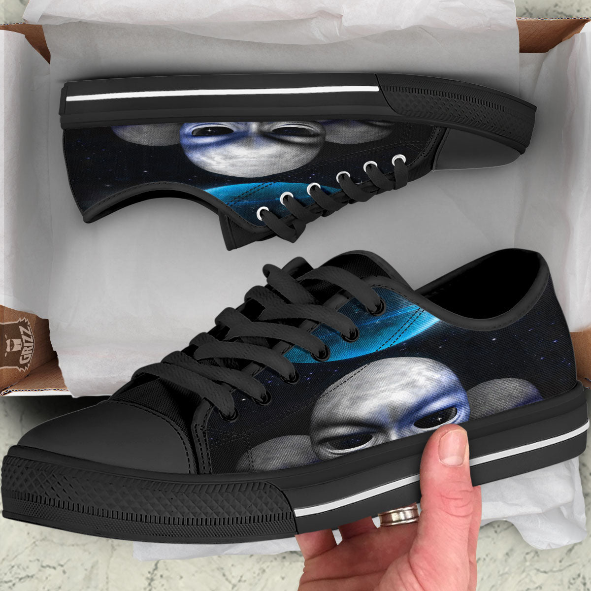 3D Grey Alien Print Black Low Top Shoes-grizzshop