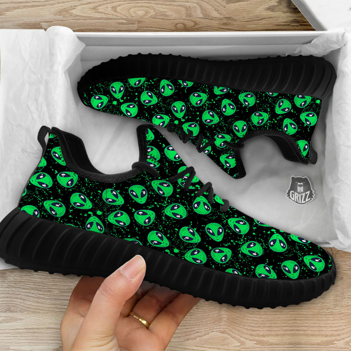 Alien Face Green Print Pattern Black Walking Shoes-grizzshop