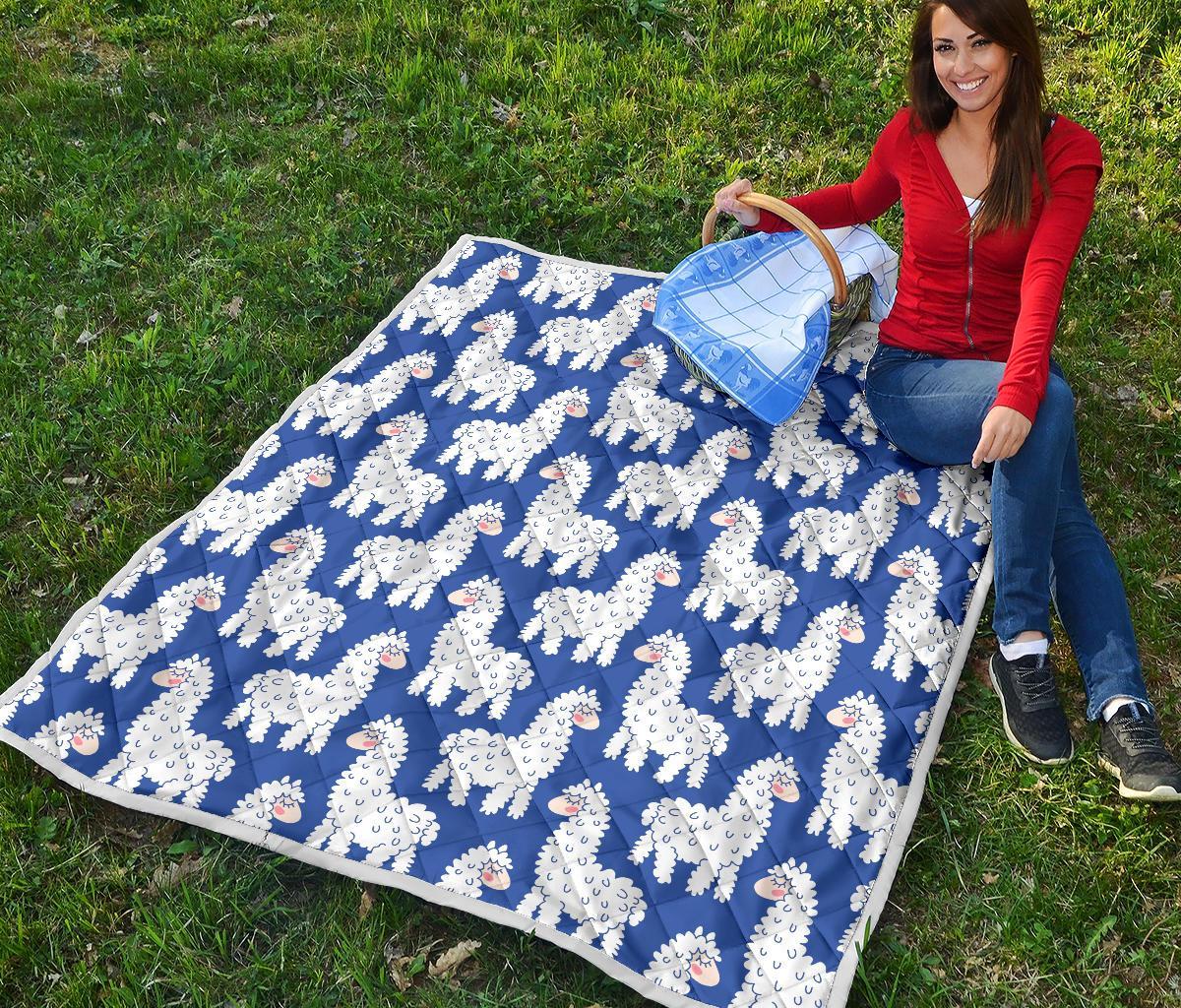 Alpaca Print Pattern Quilt-grizzshop