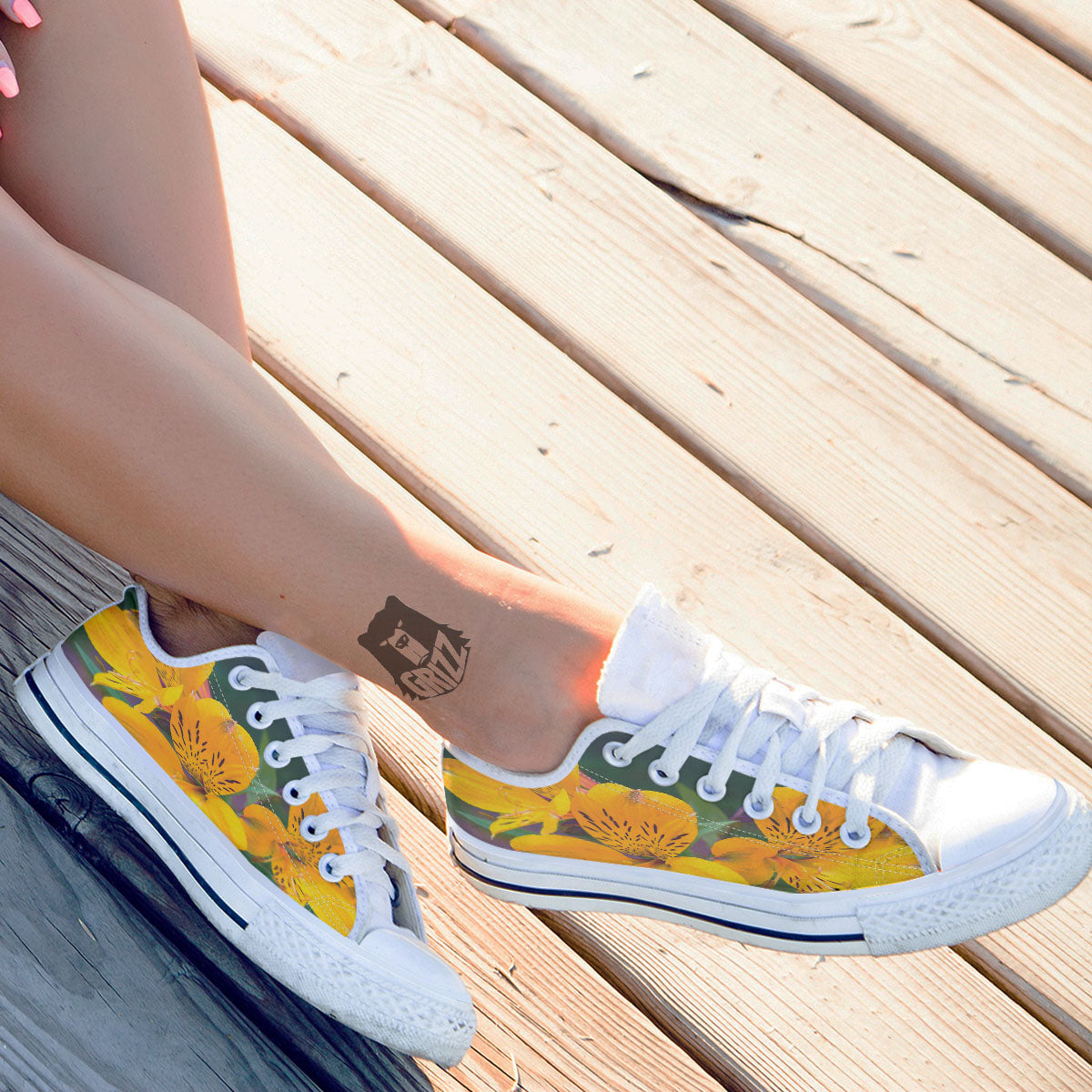 Alstroemeria Yellow Print White Low Top Shoes-grizzshop