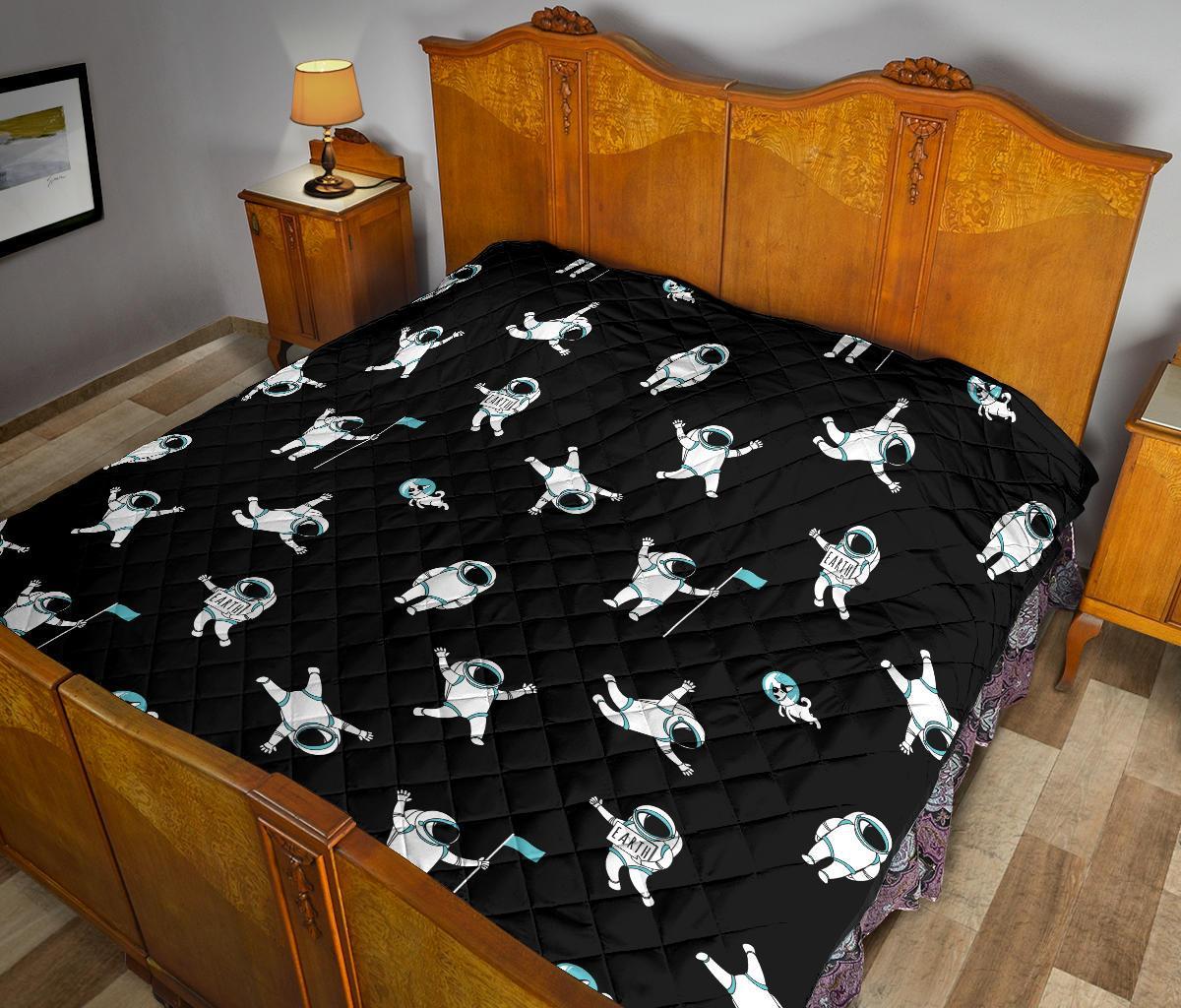 Astronaut Print Pattern Quilt-grizzshop