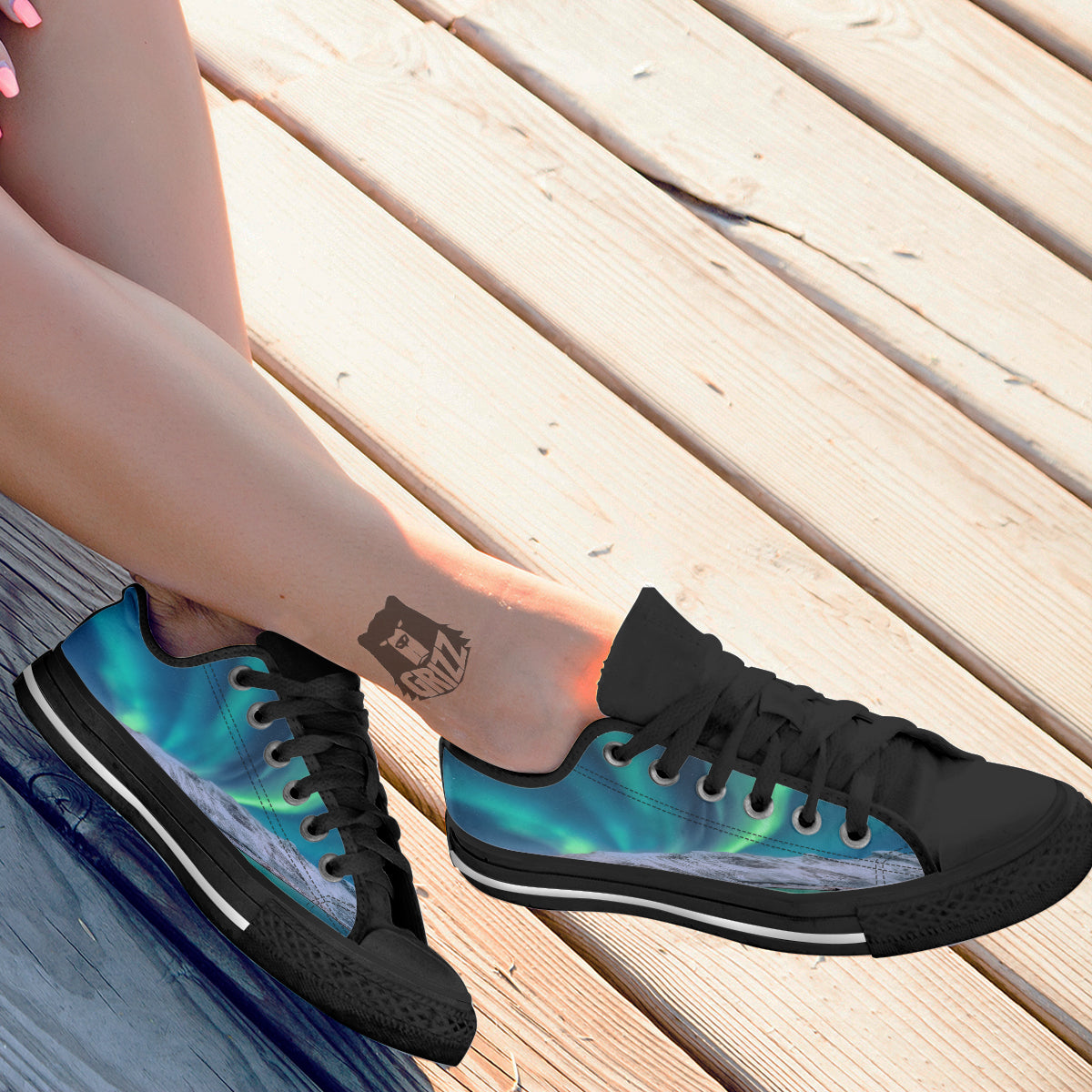 Aurora Green Northern Lights Print Black Low Top Shoes-grizzshop