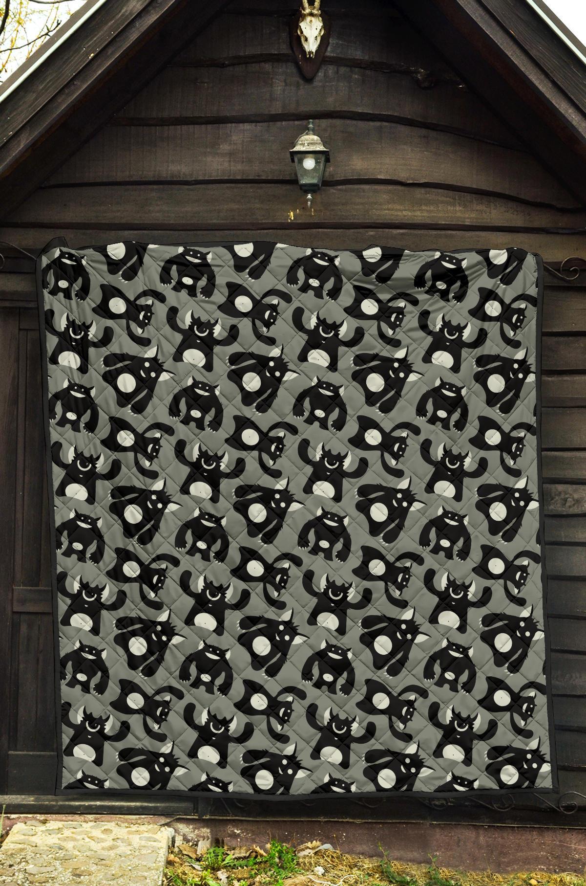 Black Bigfoot Pattern Print Quilt-grizzshop