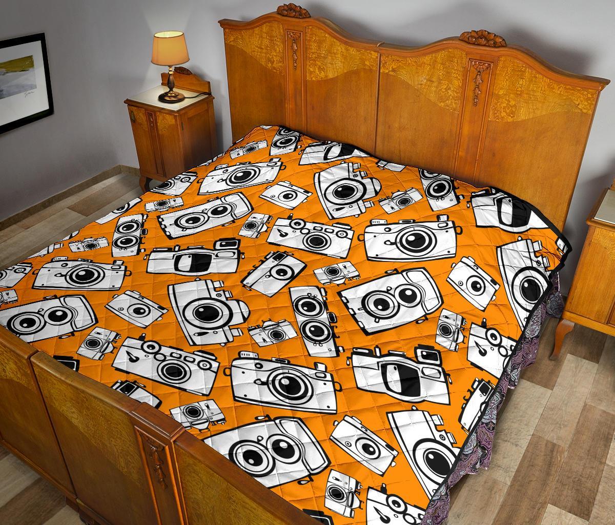 Camera Pattern Print Quilt-grizzshop