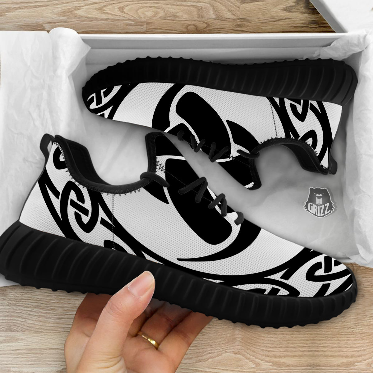 Celtic Endless Knot Symbols Print Black Walking Shoes-grizzshop