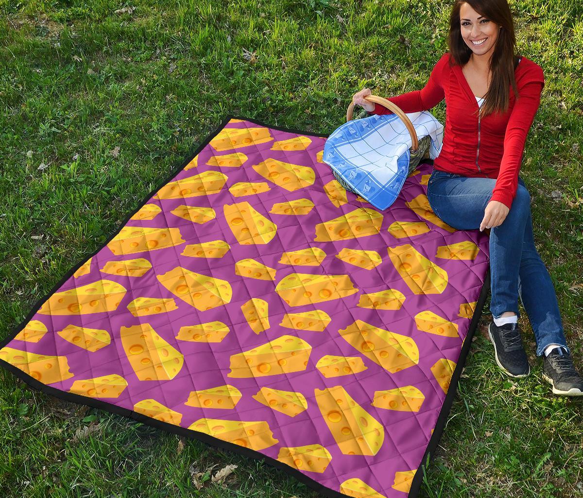 Cheese Pattern Print Quilt-grizzshop
