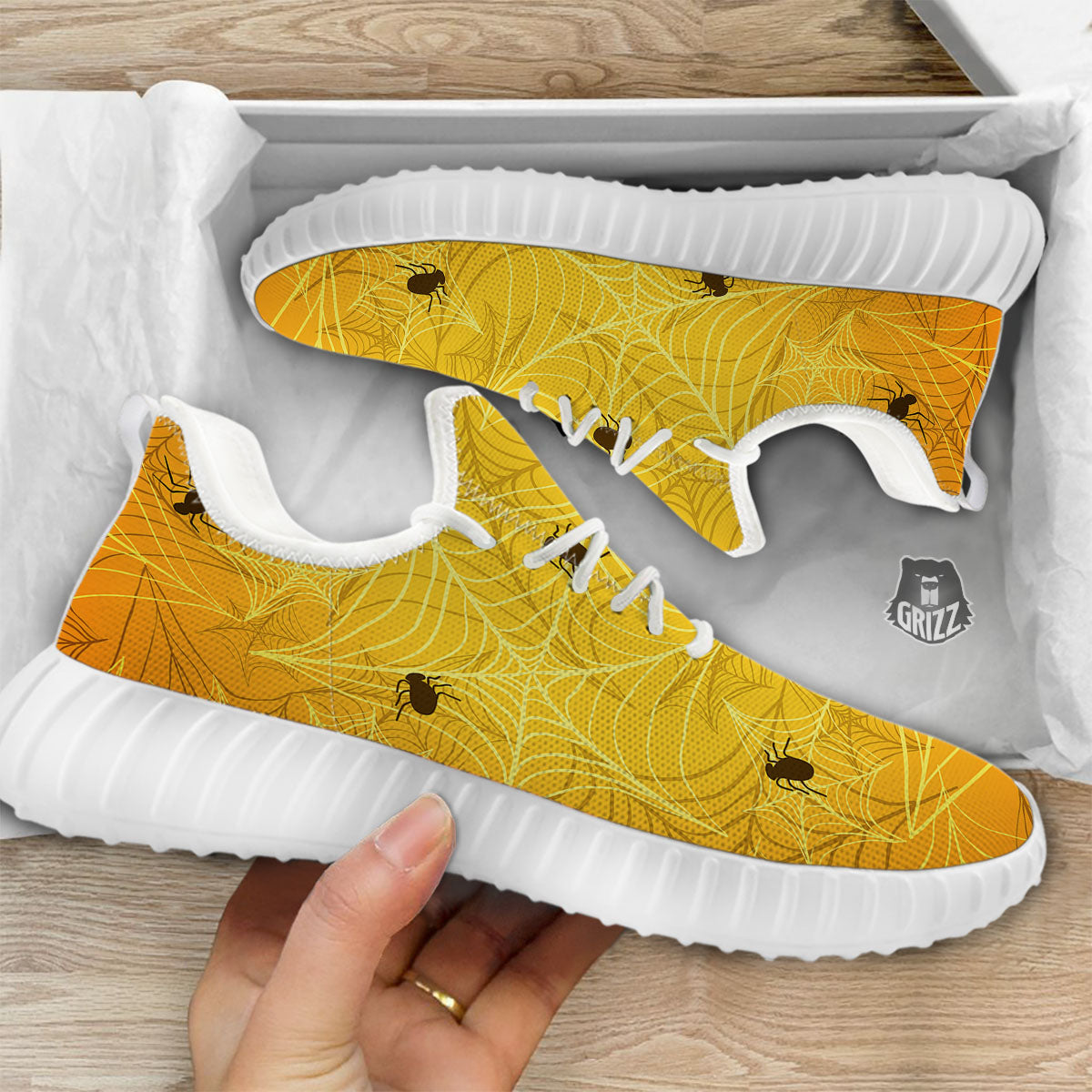 Cobweb Yellow Print White Walking Shoes-grizzshop