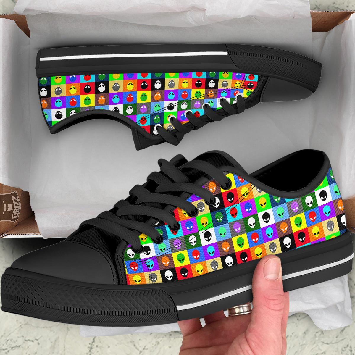 Colorful Retro Aliens Face Print Pattern Black Low Top Shoes-grizzshop