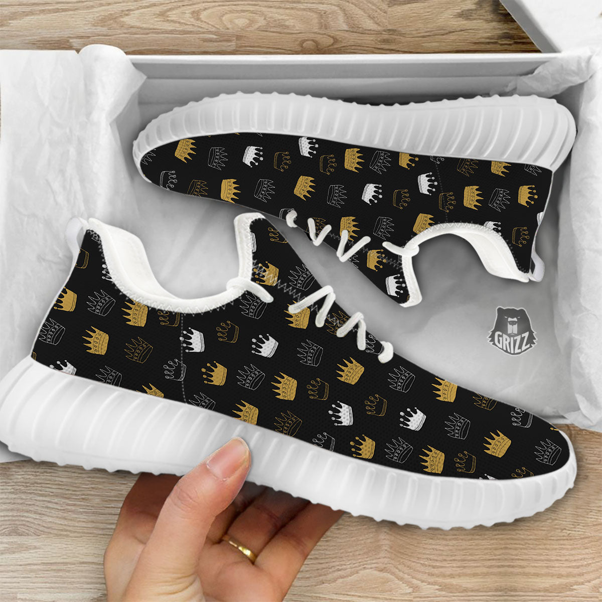 Crown Doodle Print Pattern White Walking Shoes-grizzshop