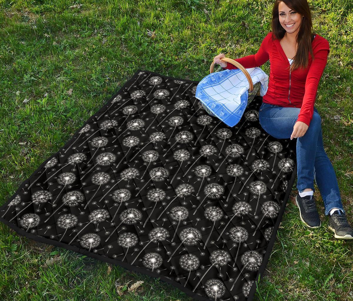 Dandelion Black Pattern Print Quilt-grizzshop