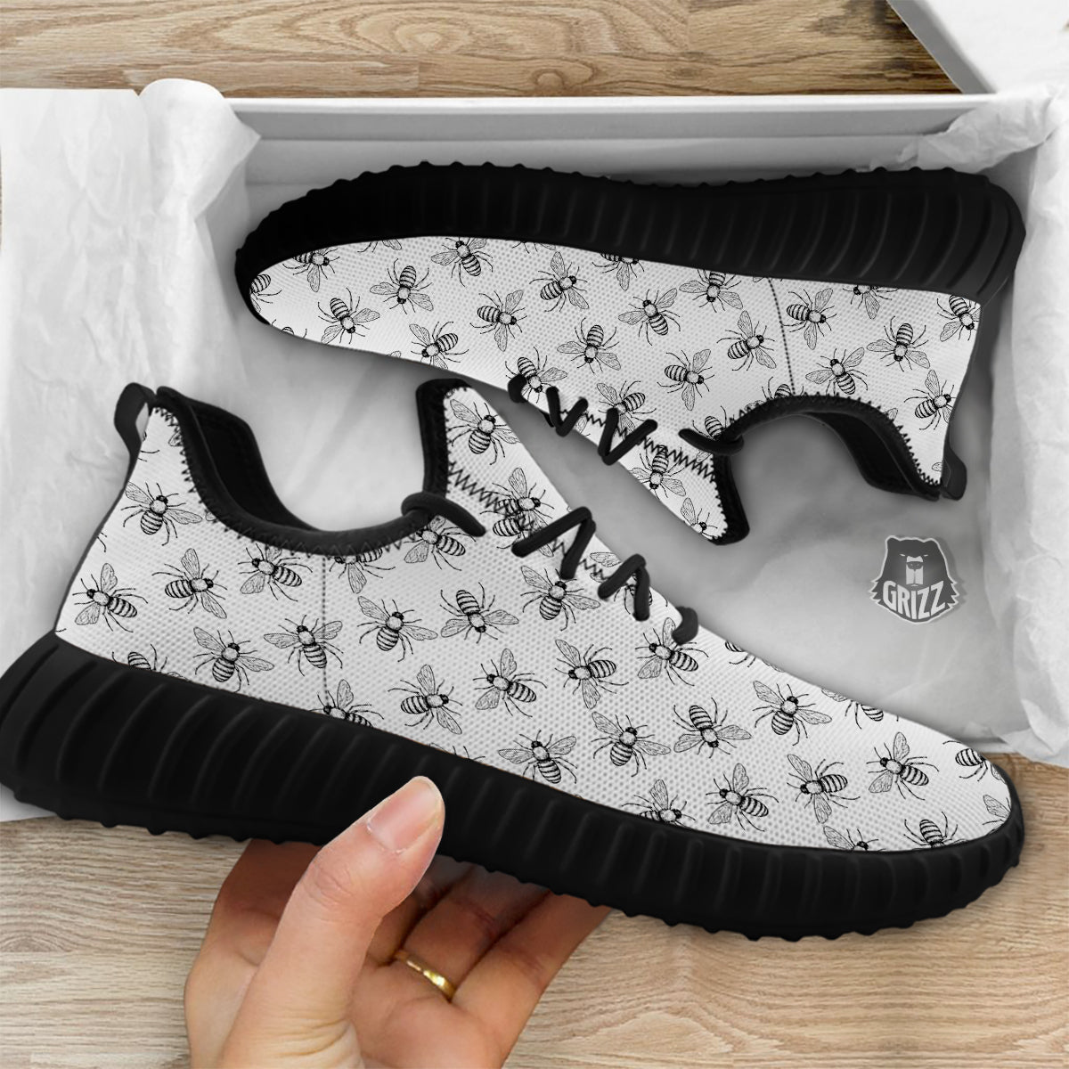 Drawing Bee Print Pattern Black Walking Shoes-grizzshop