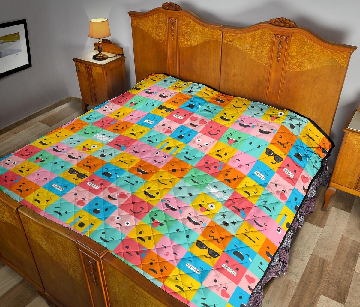 Emoji Pattern Print Quilt-grizzshop