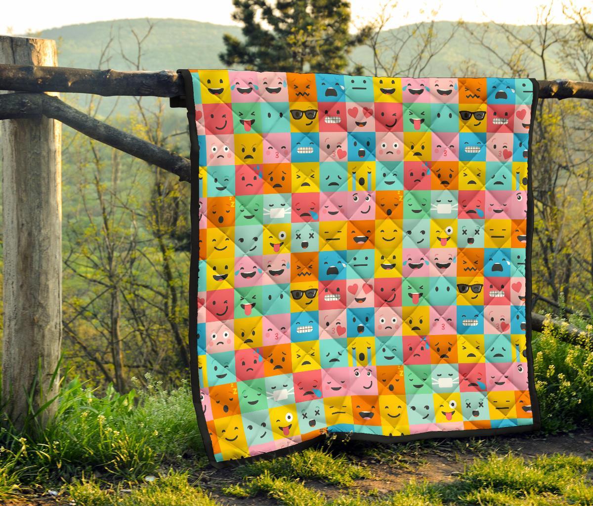 Emoji Pattern Print Quilt-grizzshop