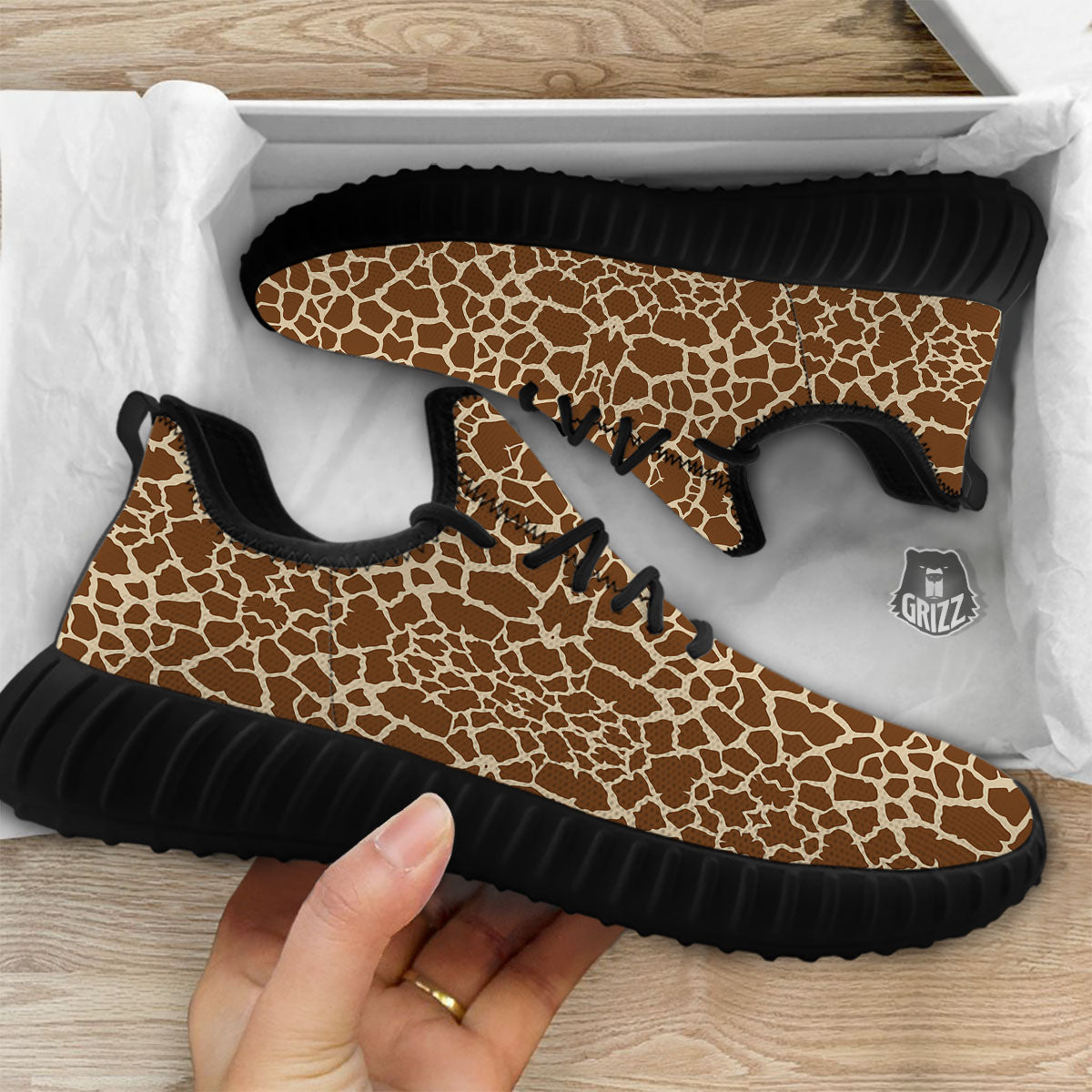 Giraffe Brown Print Pattern Black Walking Shoes-grizzshop