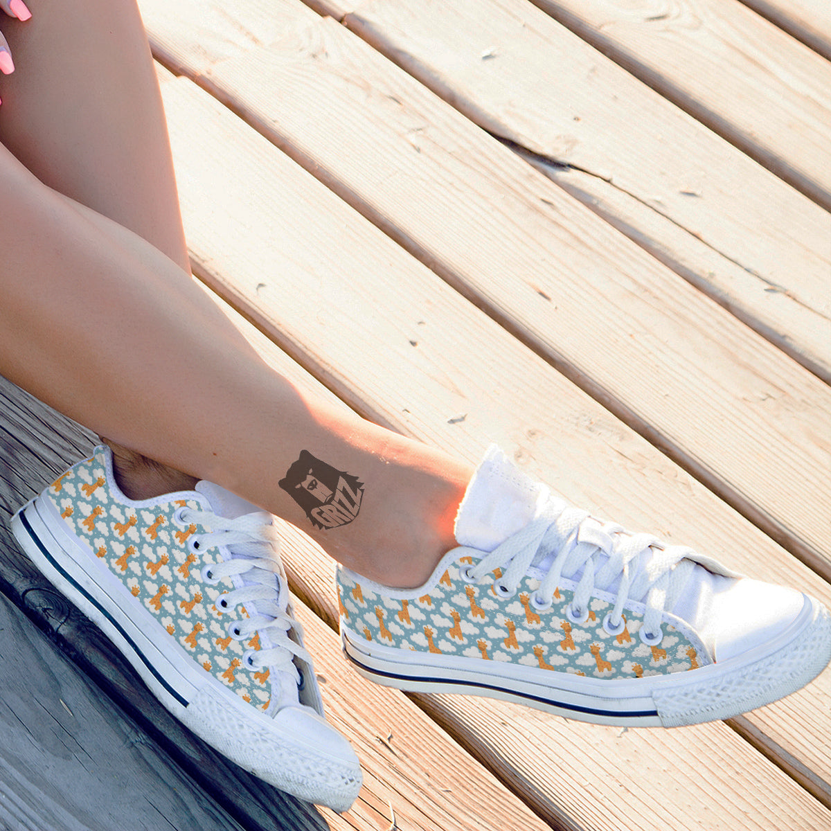 Giraffe Cute Cartoon Print Pattern White Low Top Shoes-grizzshop