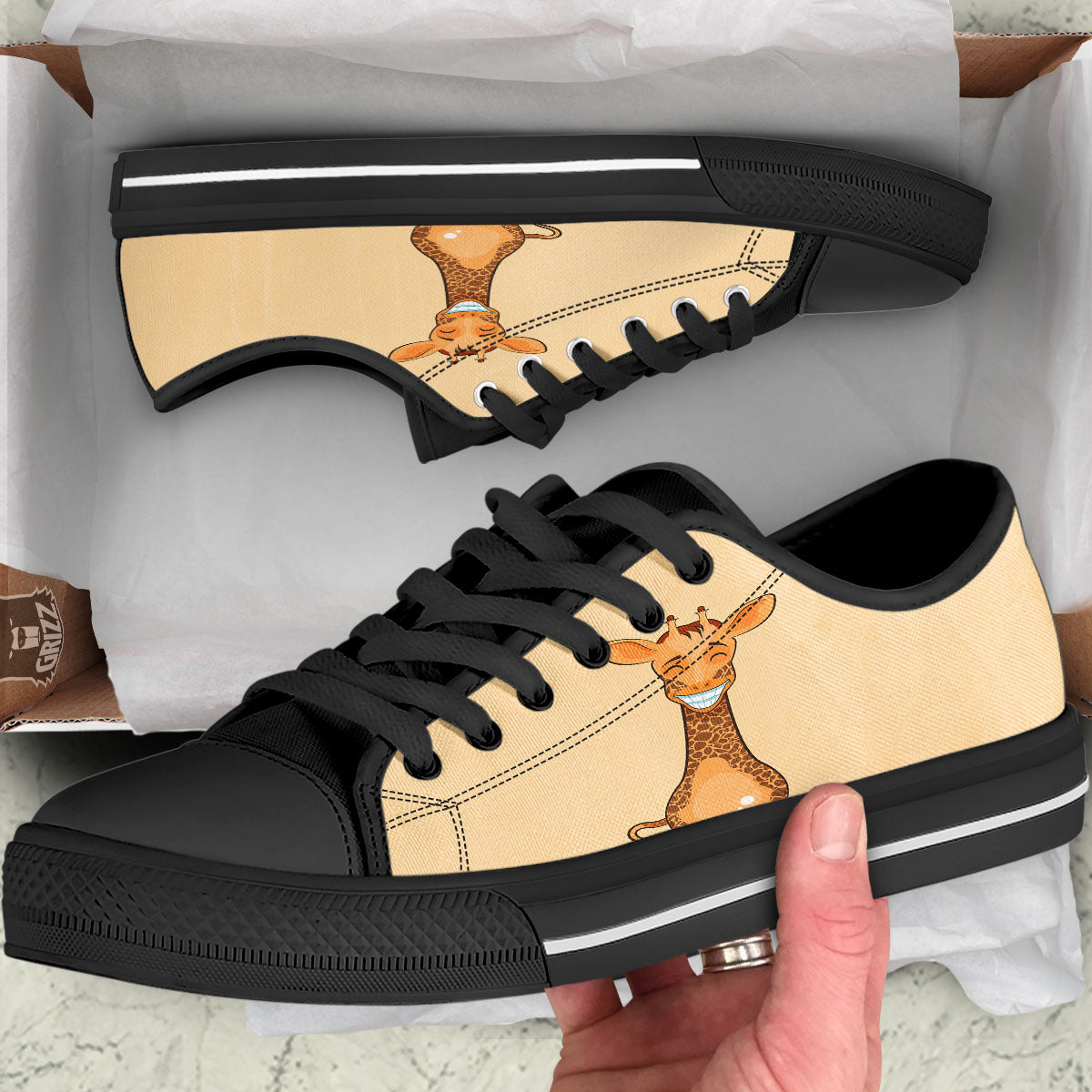 Giraffe Smiley Face Print Black Low Top Shoes-grizzshop