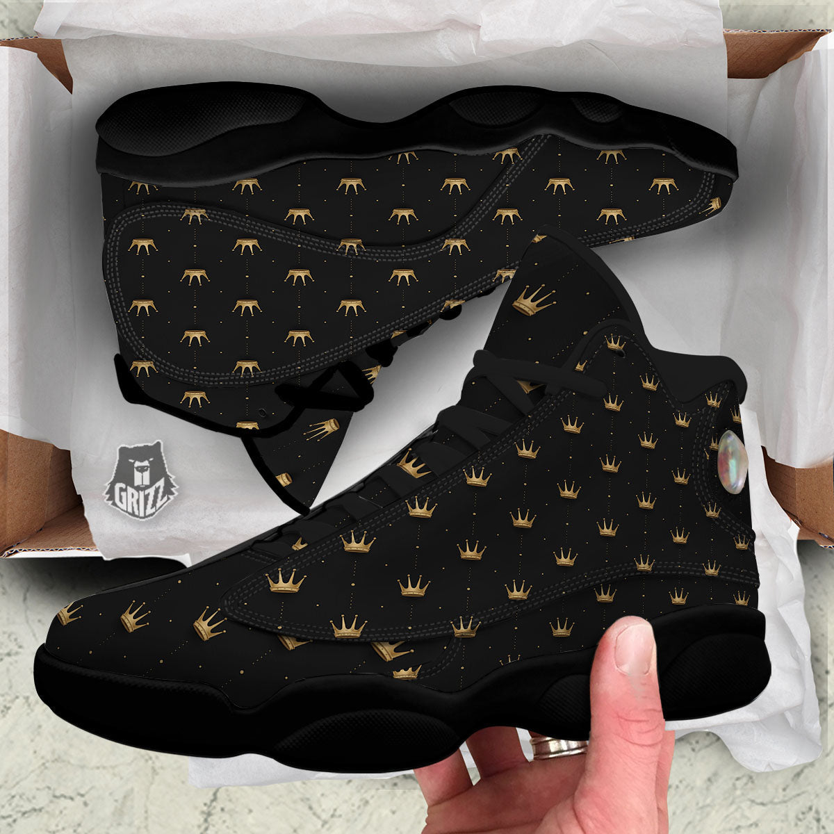 Gold Crown Print Pattern Black Basketball Shoes-grizzshop