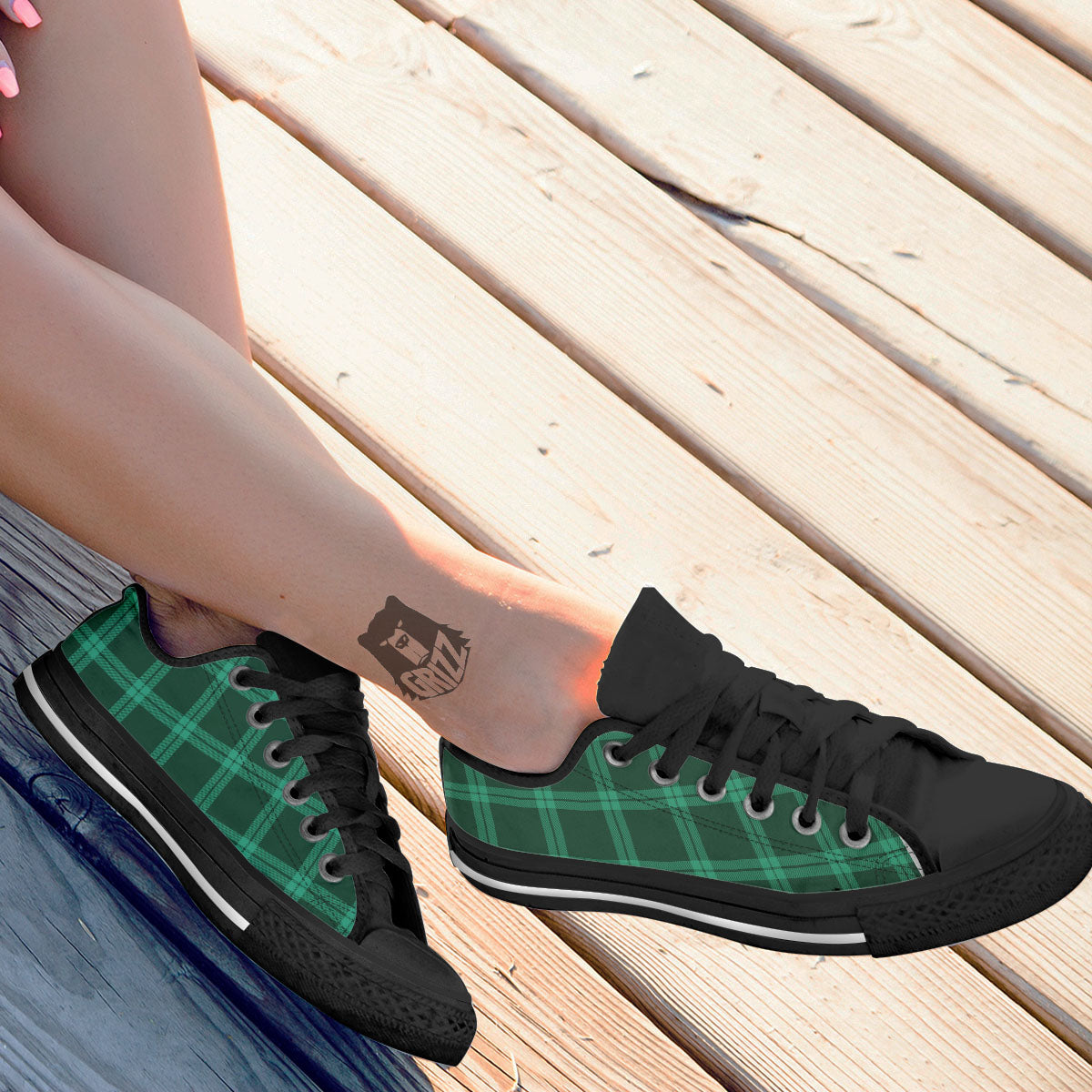 Green Plaid Print Black Low Top Shoes-grizzshop
