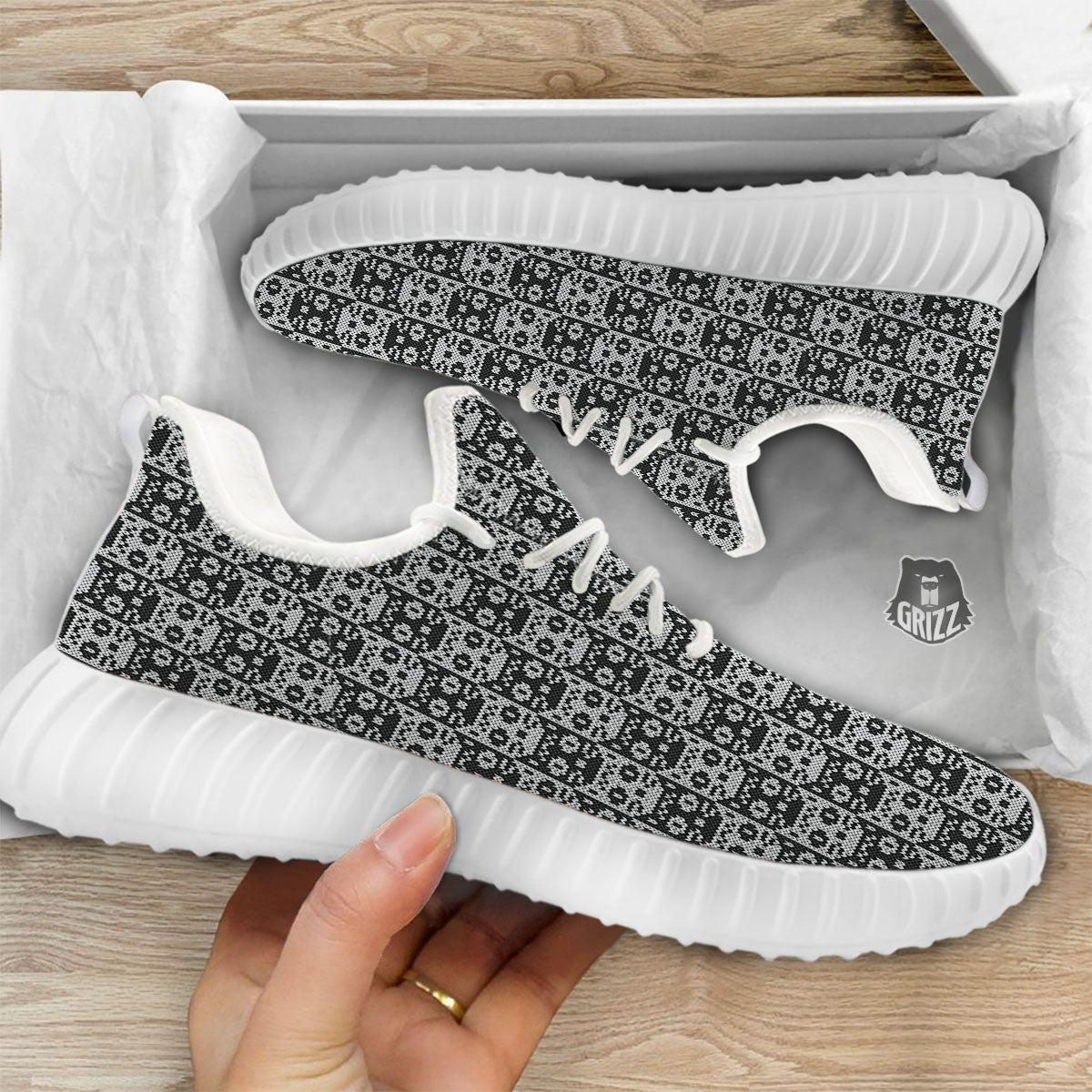 Knitted Black Cat Print Pattern White Walking Shoes-grizzshop