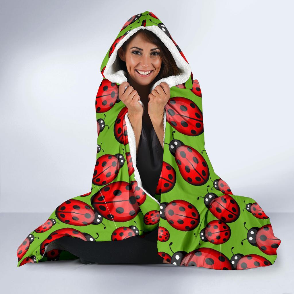 Ladybug Print Pattern Hooded Blanket-grizzshop