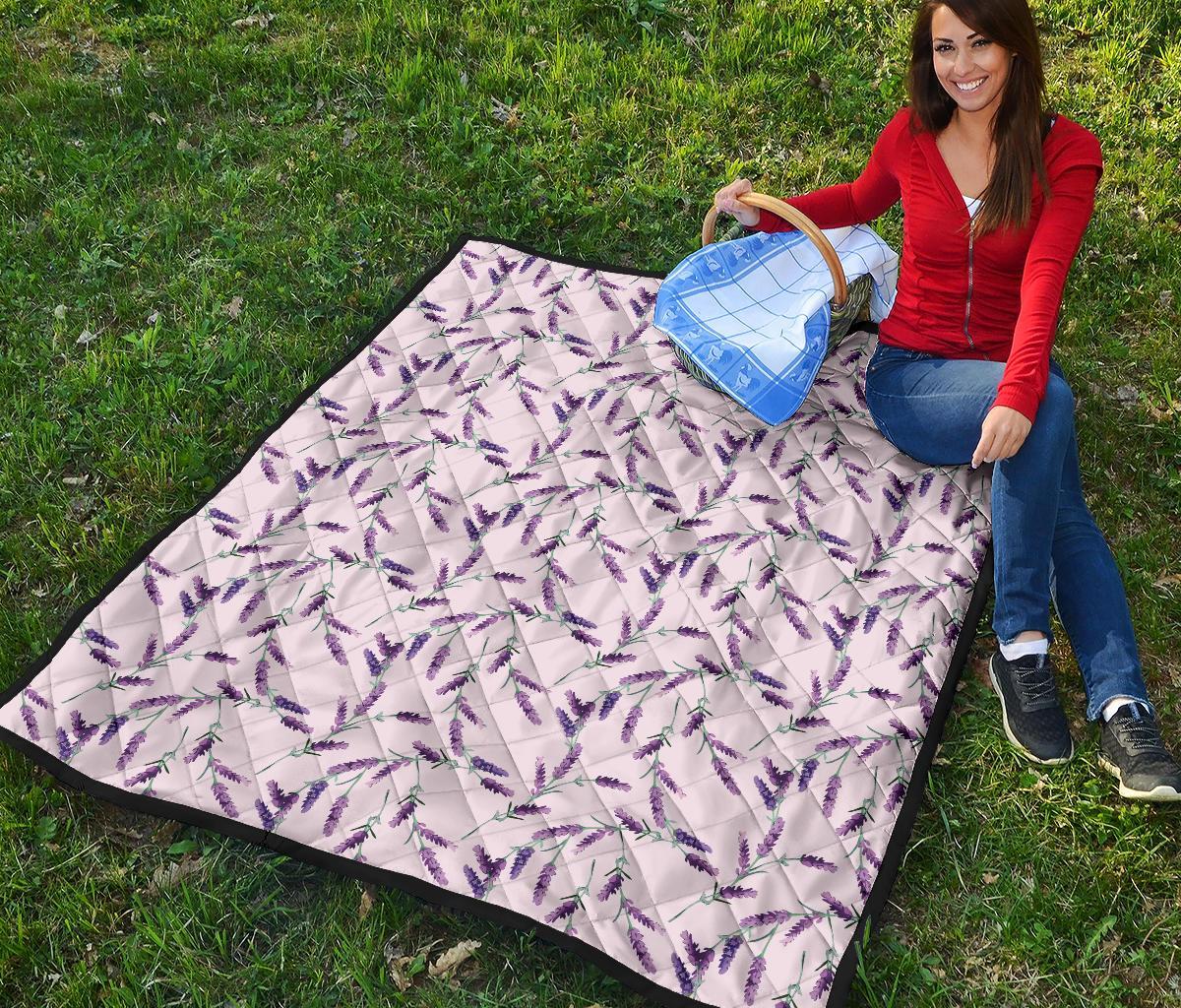 Lavender Floral Pattern Print Quilt-grizzshop