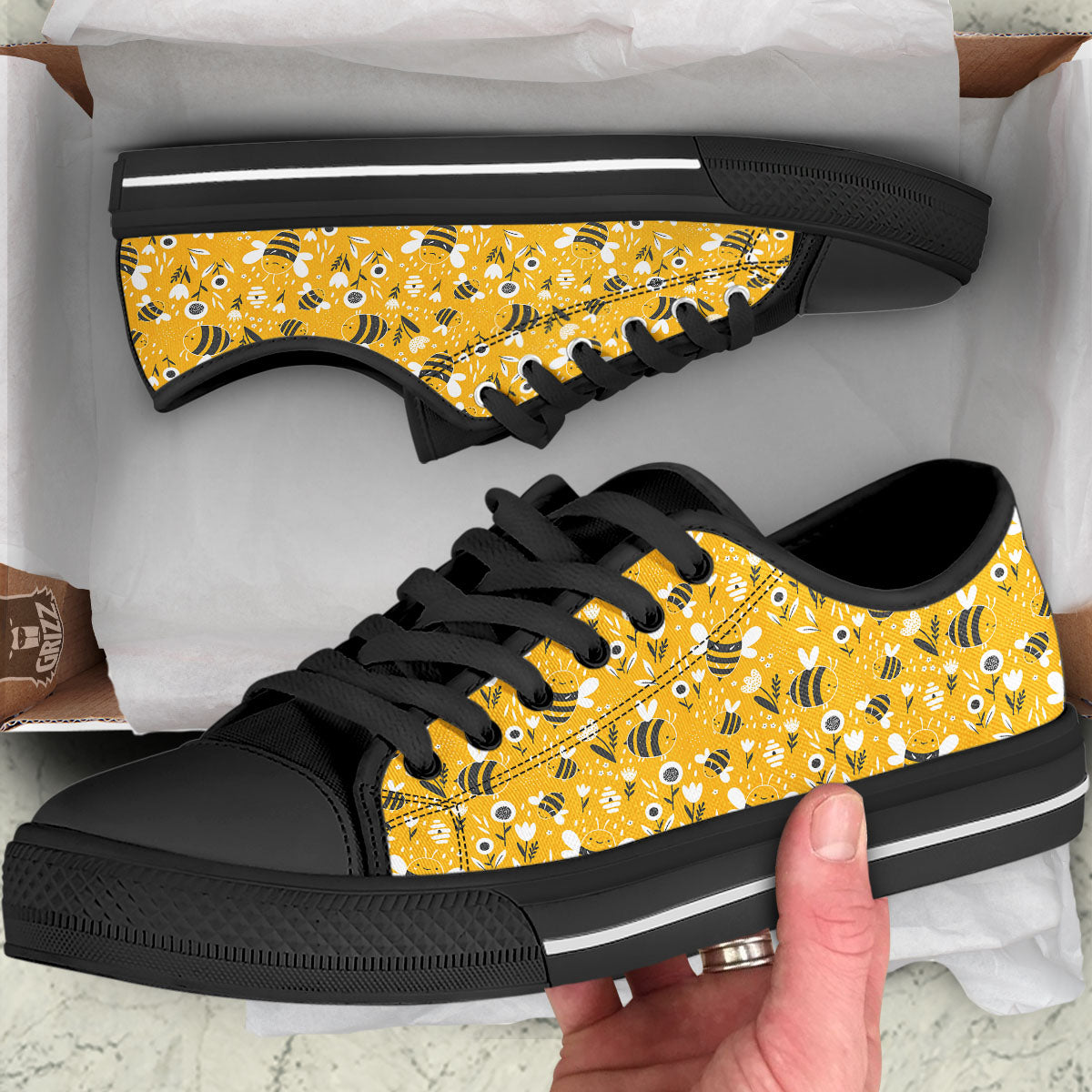 Little Bee Print Pattern Black Low Top Shoes-grizzshop