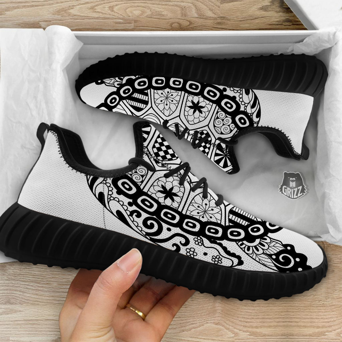 Maori Sea Turtle White And Black Print Black Walking Shoes-grizzshop