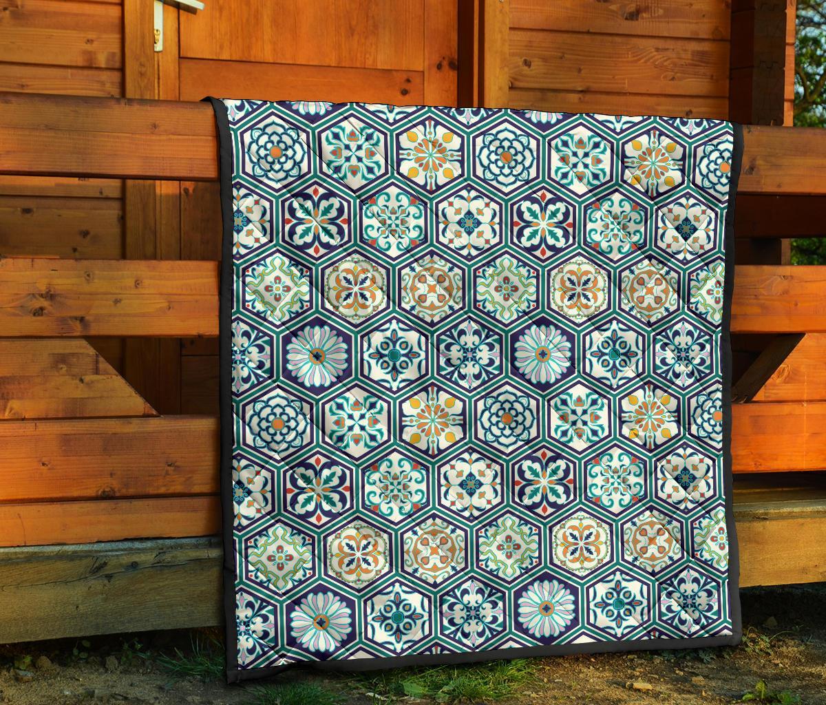 Mosaic Pattern Print Quilt-grizzshop