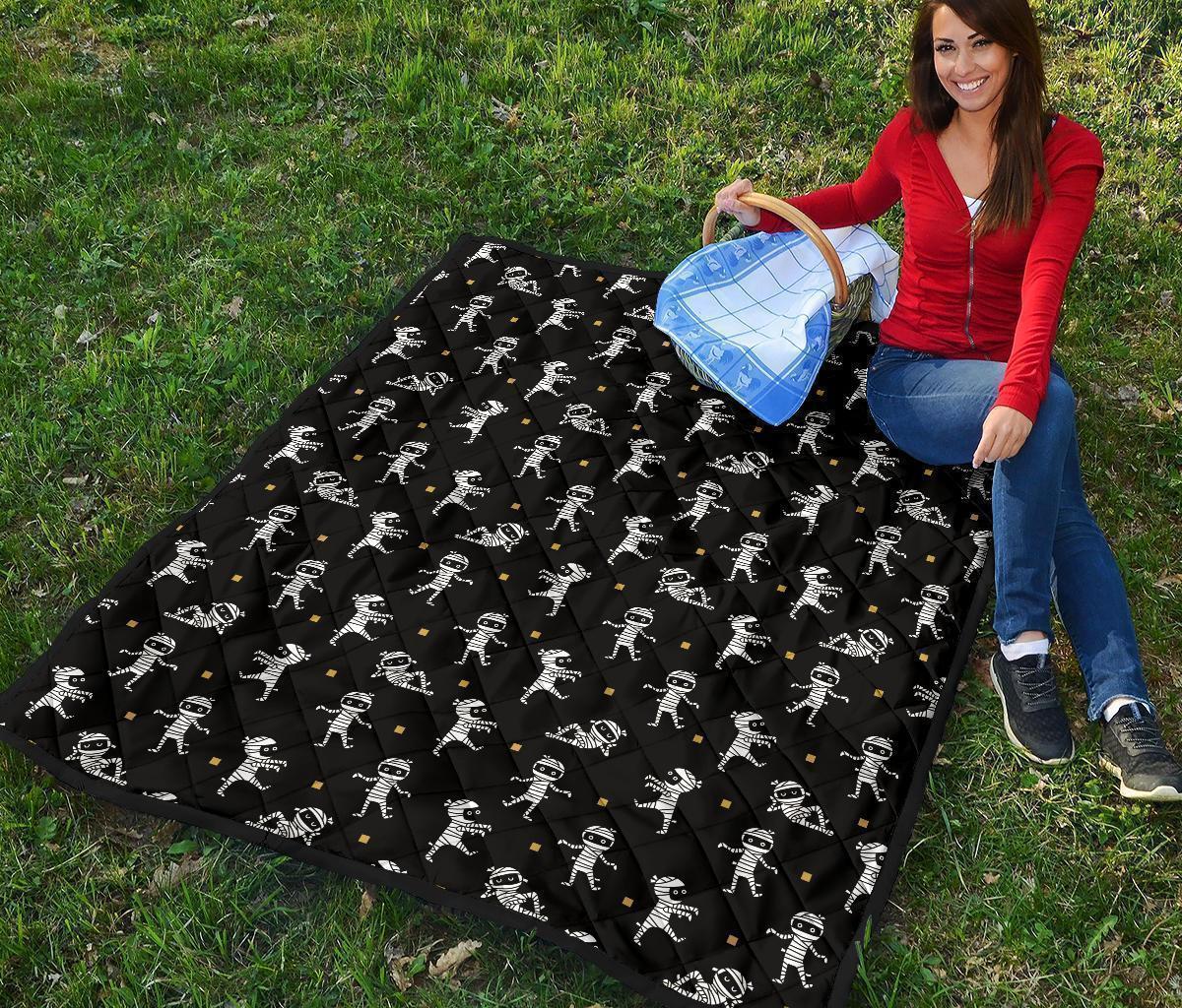 Mummy Pattern Print Quilt-grizzshop