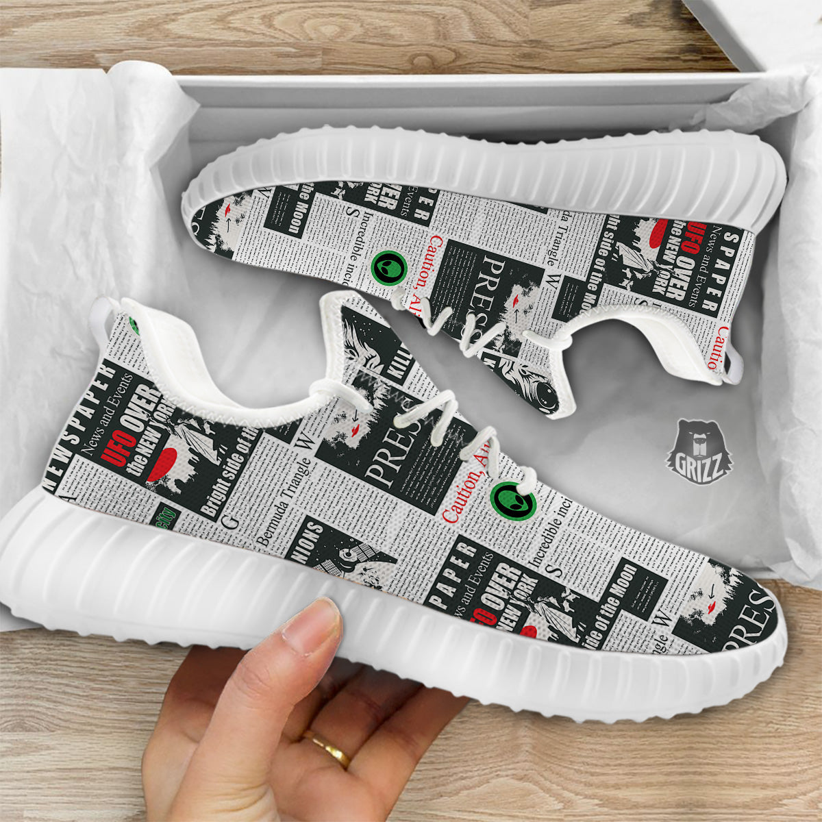 Newspaper Headlines Alien Print Pattern White Walking Shoes-grizzshop